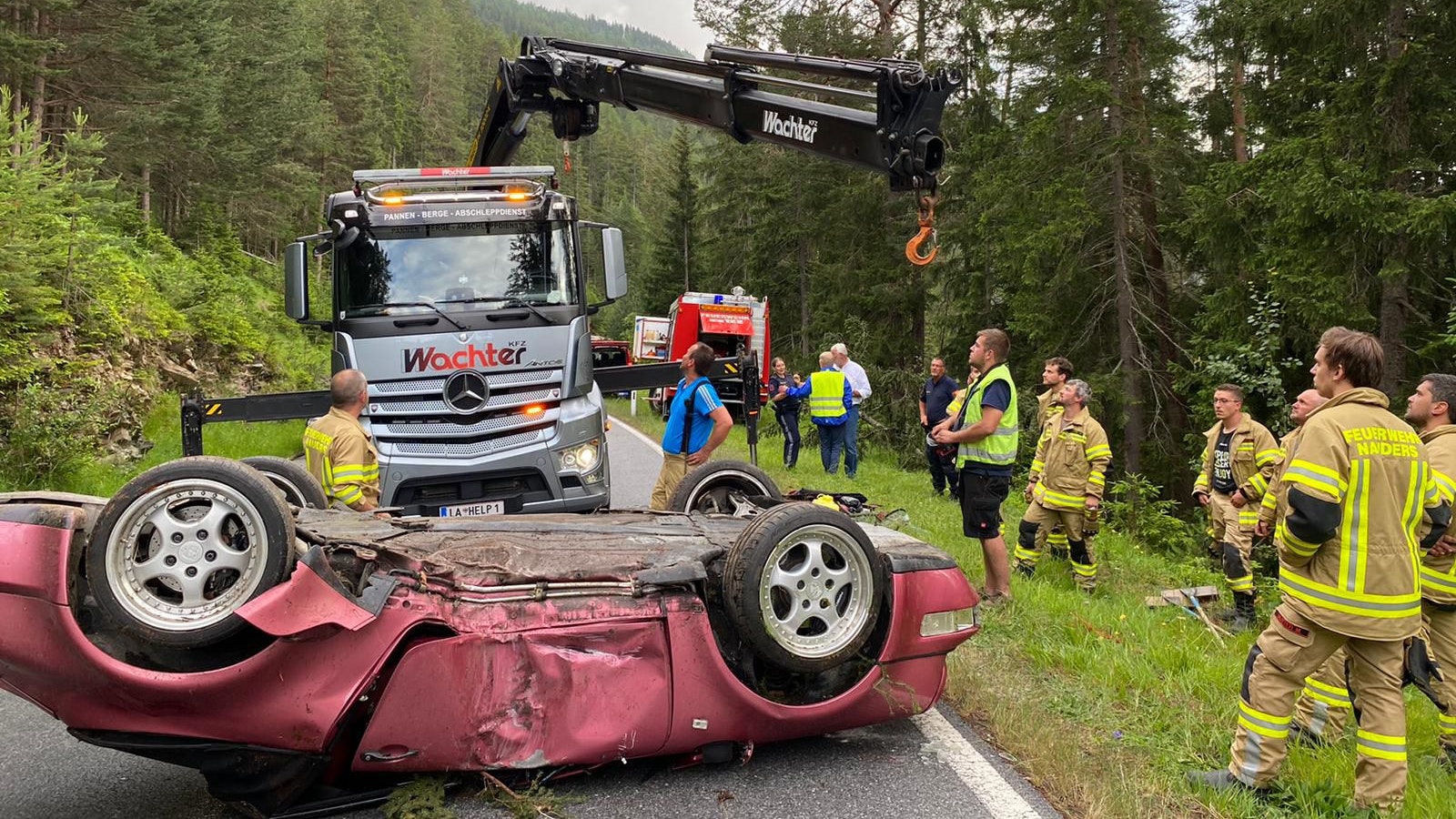 Fahrzeugabsturz in Nauders -Fotocredit: ZOOM.TIROL 