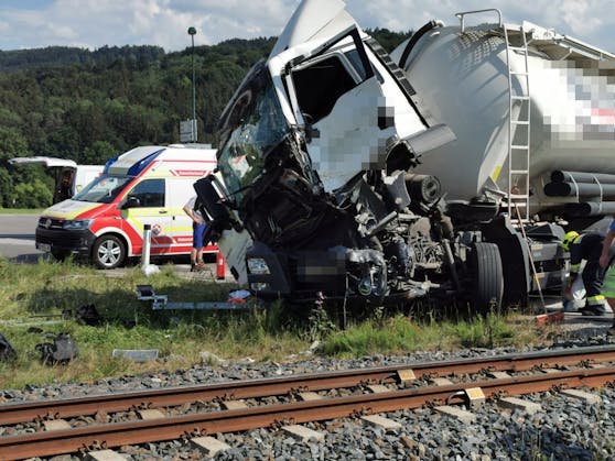 Die Rettung vor Ort im Einsatz.
