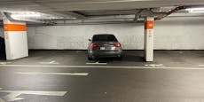 Wiener Audi-Falschparker blockiert zwei Parkplätze