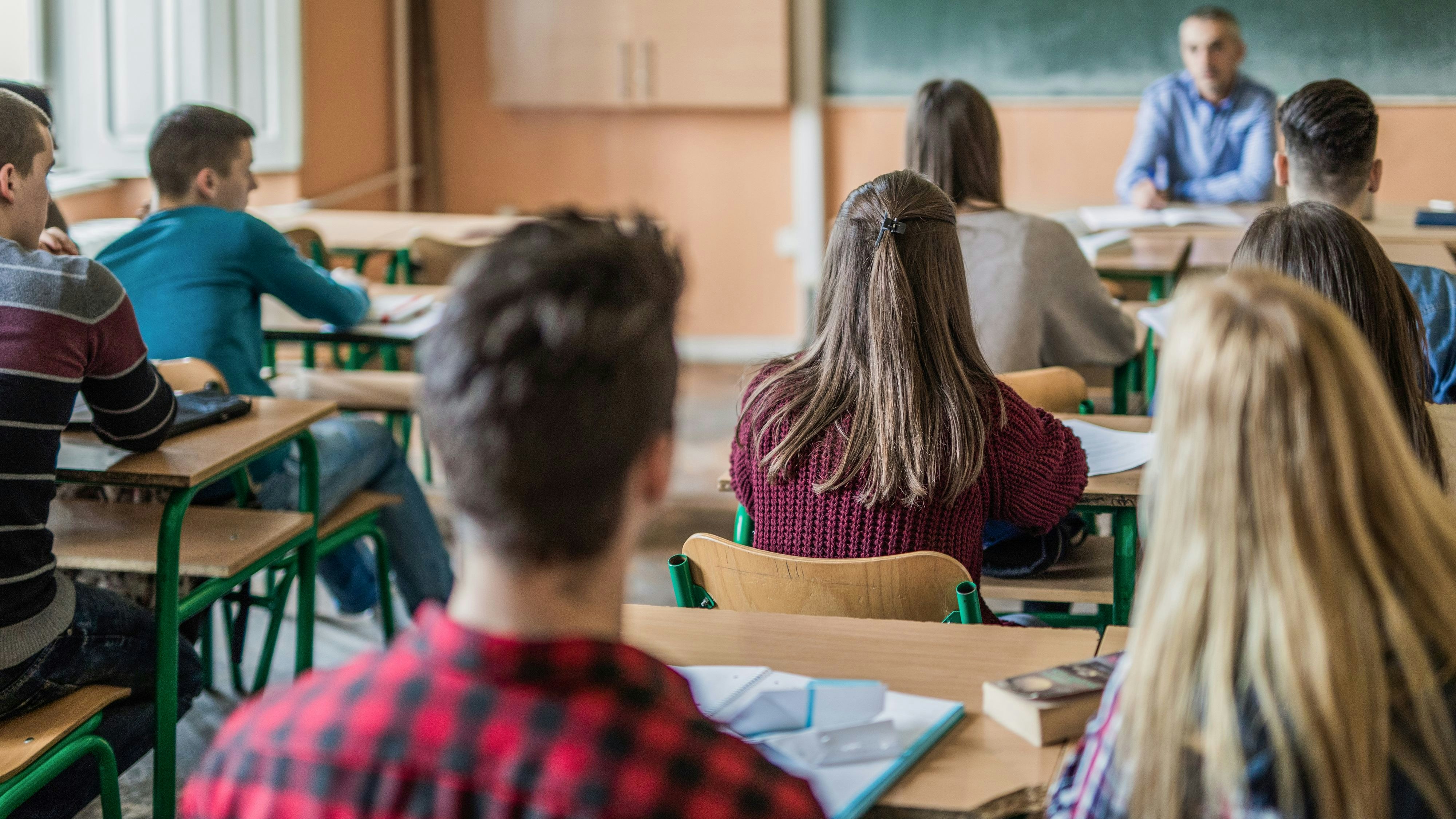 In den Schulen wird demnächst ein neues Fach unterrichtet (Symbolbild).