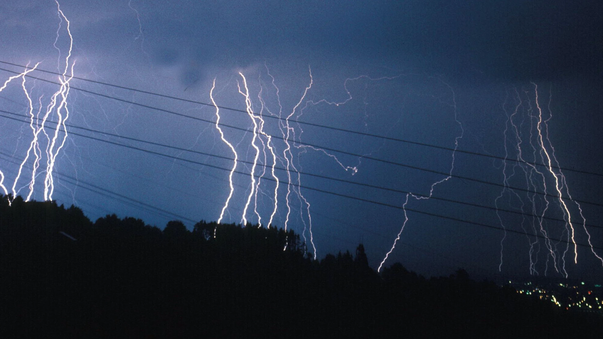Im Süden des Landes sind am Donnerstag heftige Unwetter möglich.