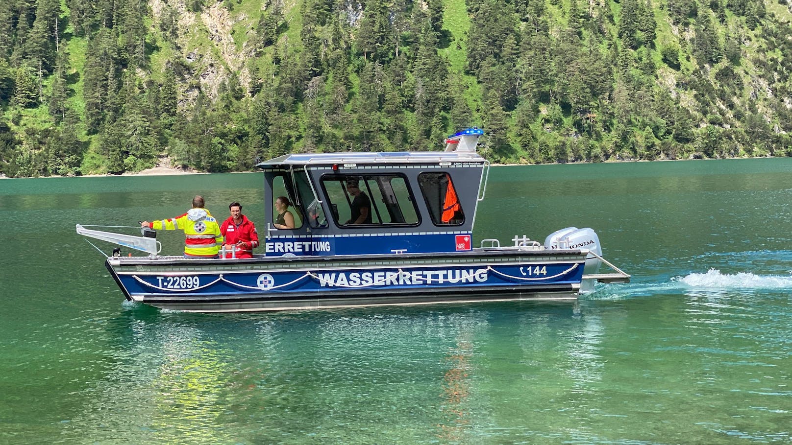 Sogar die Wasserrettung musste ausrücken.&nbsp;