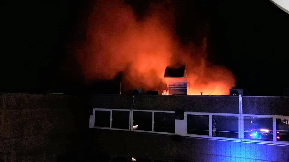 In einem Industriepark brach ein Feuer aus.