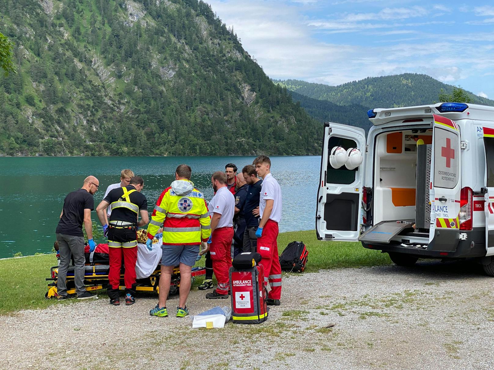 Am Freitag machte ein schwerer Unfall einen Rettungseinsatz in Tirol notwendig.