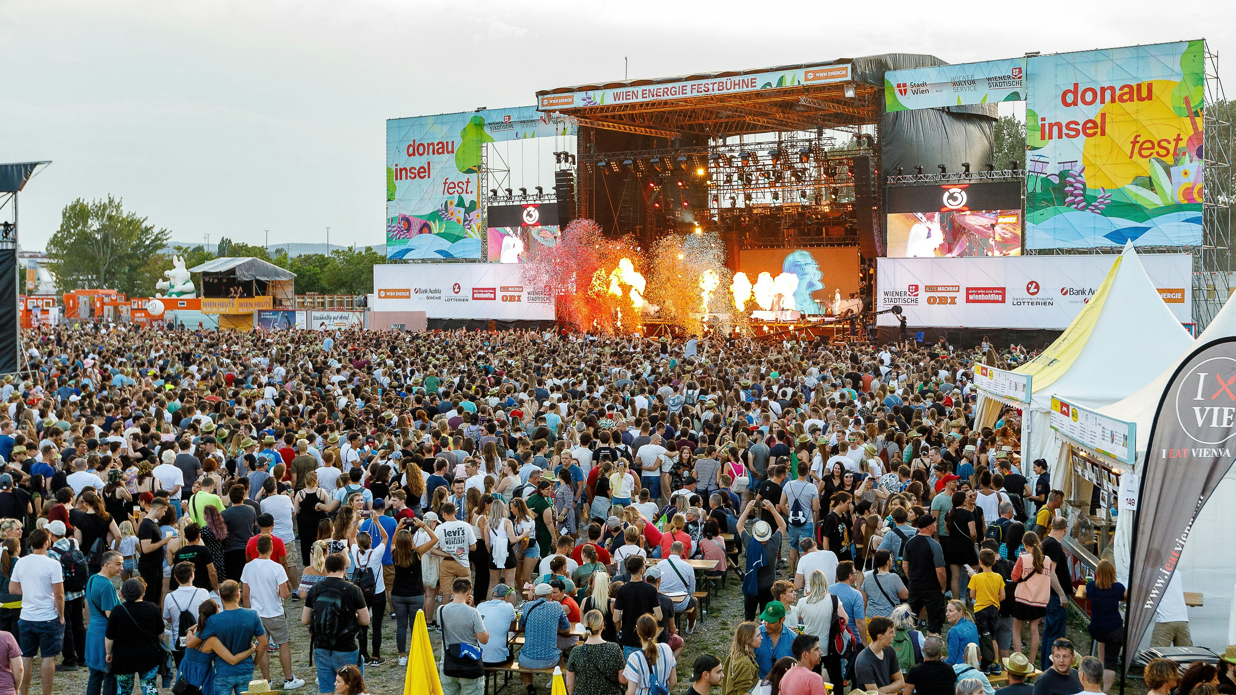 Auch die Bühnenshow zog die Blicke auf sich. 