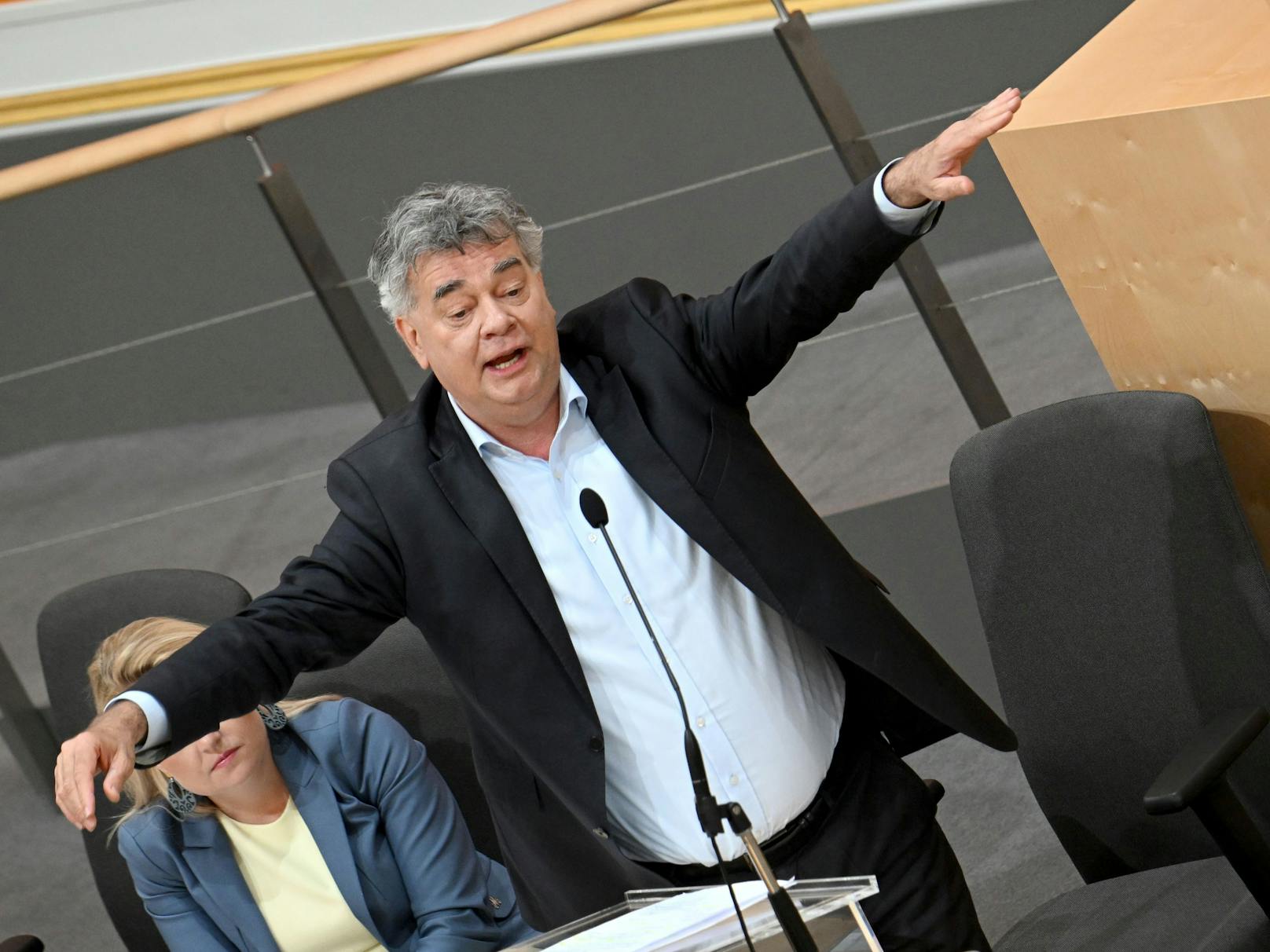 Vizekanzler Werner Kogler (Grüne) im Rahmen einer Sondersitzung des Nationalrates.