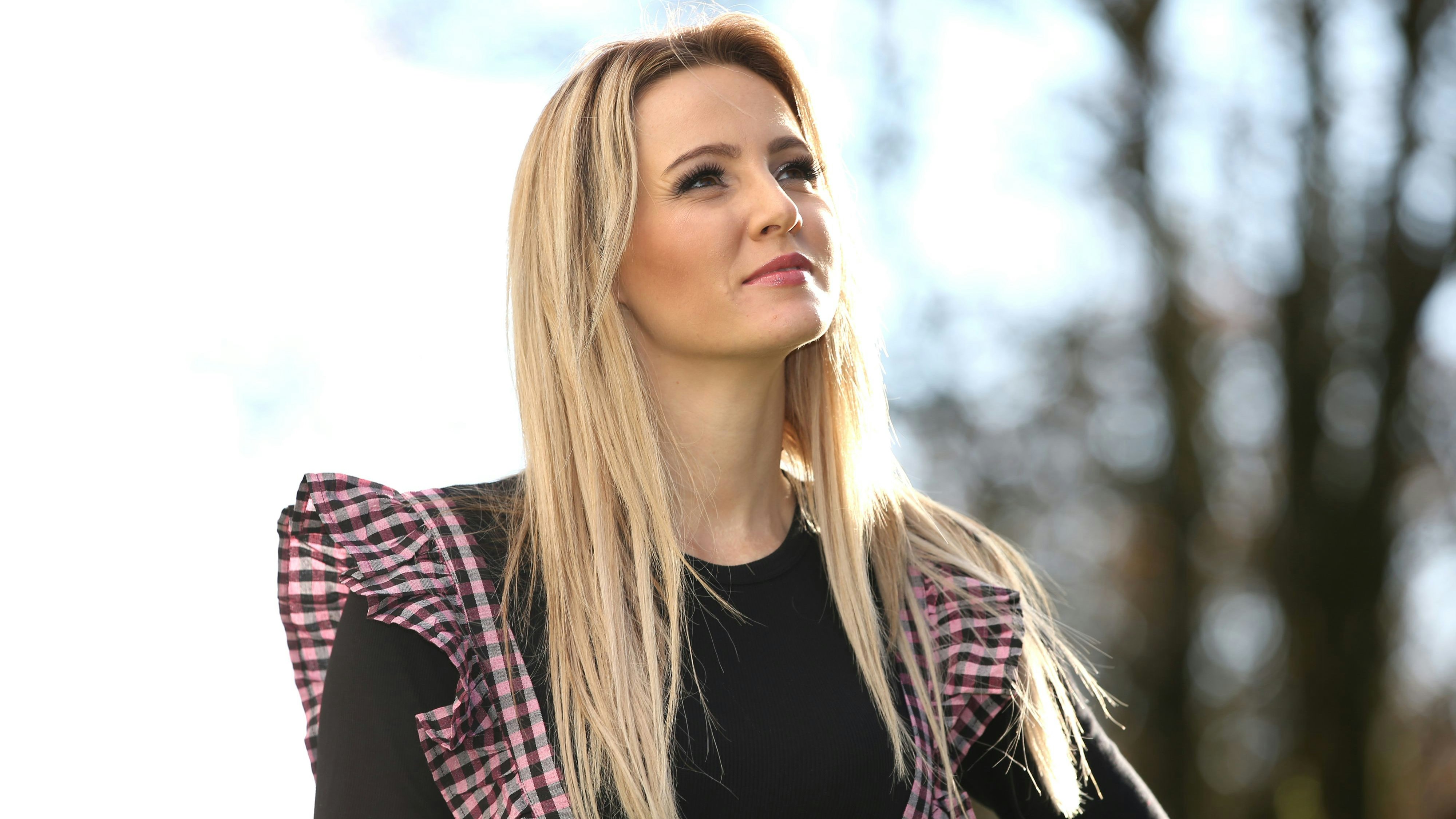 Download von www.picturedesk.com am 26.06.2022 (09:00).  ACT action_31341453 -- Melissa Naschenweng stellt ihr Album Lederhosenrock in Hamburg vor / 221020 - 20201022_PD5022 - Rechteinfo: Rights Managed (RM)