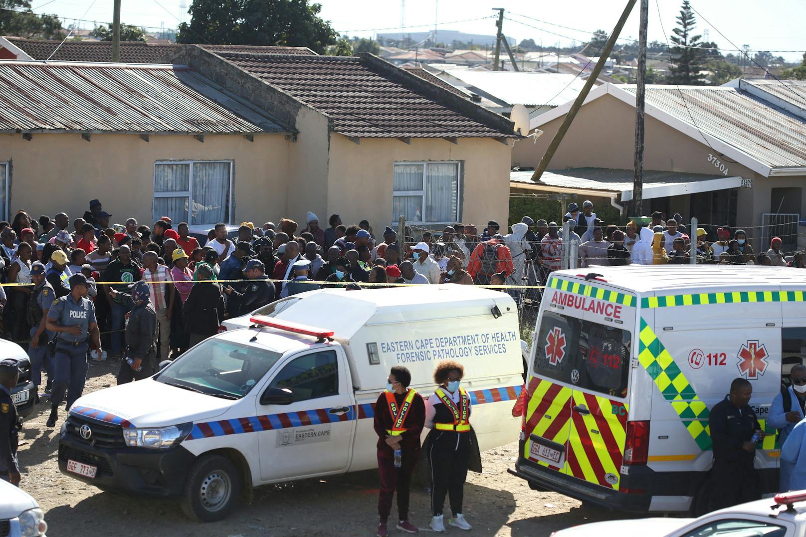 In Südafrika sind in einem Nachtclub die Leichen von 17 jungen Menschen entdeckt worden.