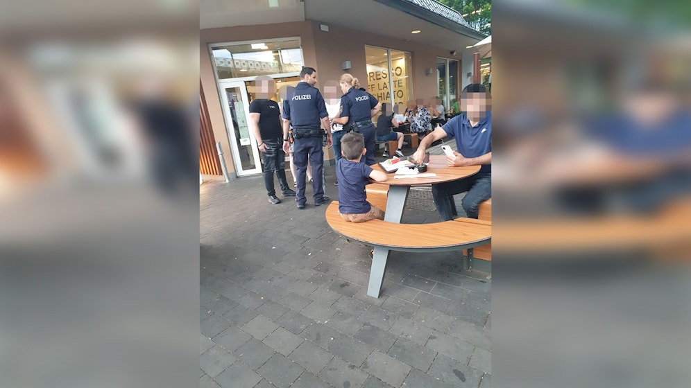 Ein Wiener gab an, dass er von einem jungen Mann ins Gesicht geschlagen wurde. 