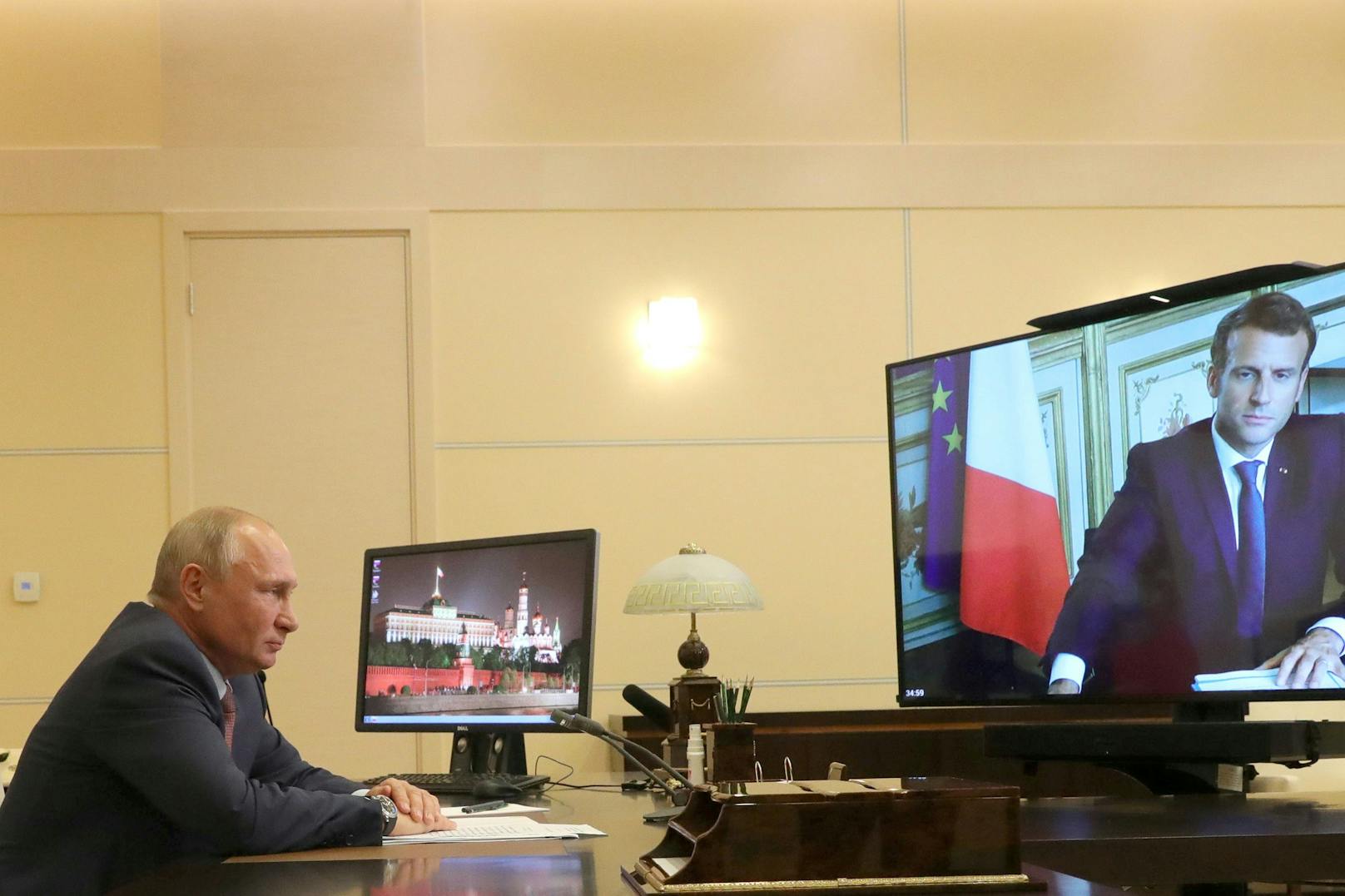 Nur wenige Tage vor Kriegsausbruch videotelefonierten Russlands Präsident Wladimir Putin und sein französischer Amtskollege Emmanuel Macron miteinander.&nbsp;