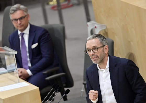 FPÖ-Chef Herbert Kickl attackiert Finanzminister Magnus Brunner (ÖVP) scharf.