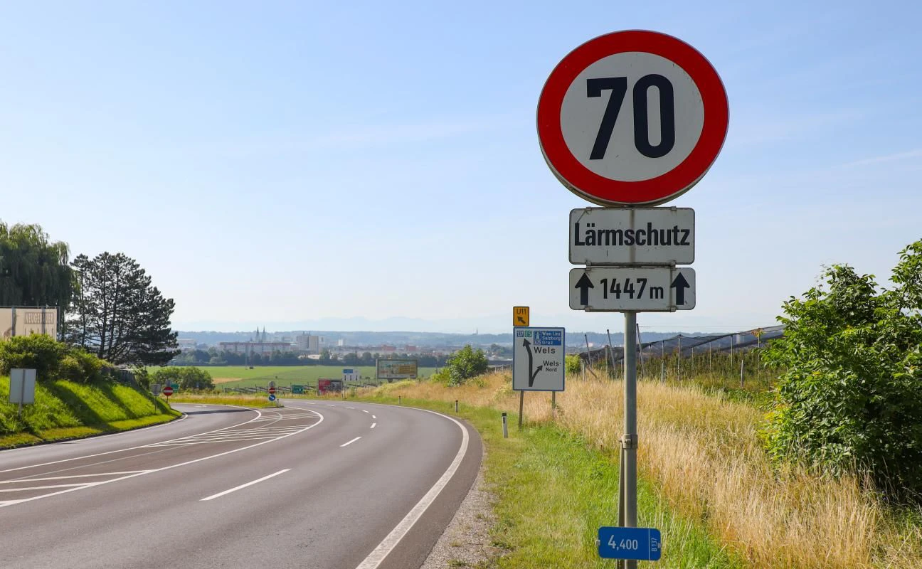 Auf der B137 herrscht auf diesem Abschnitt Tempo 70.