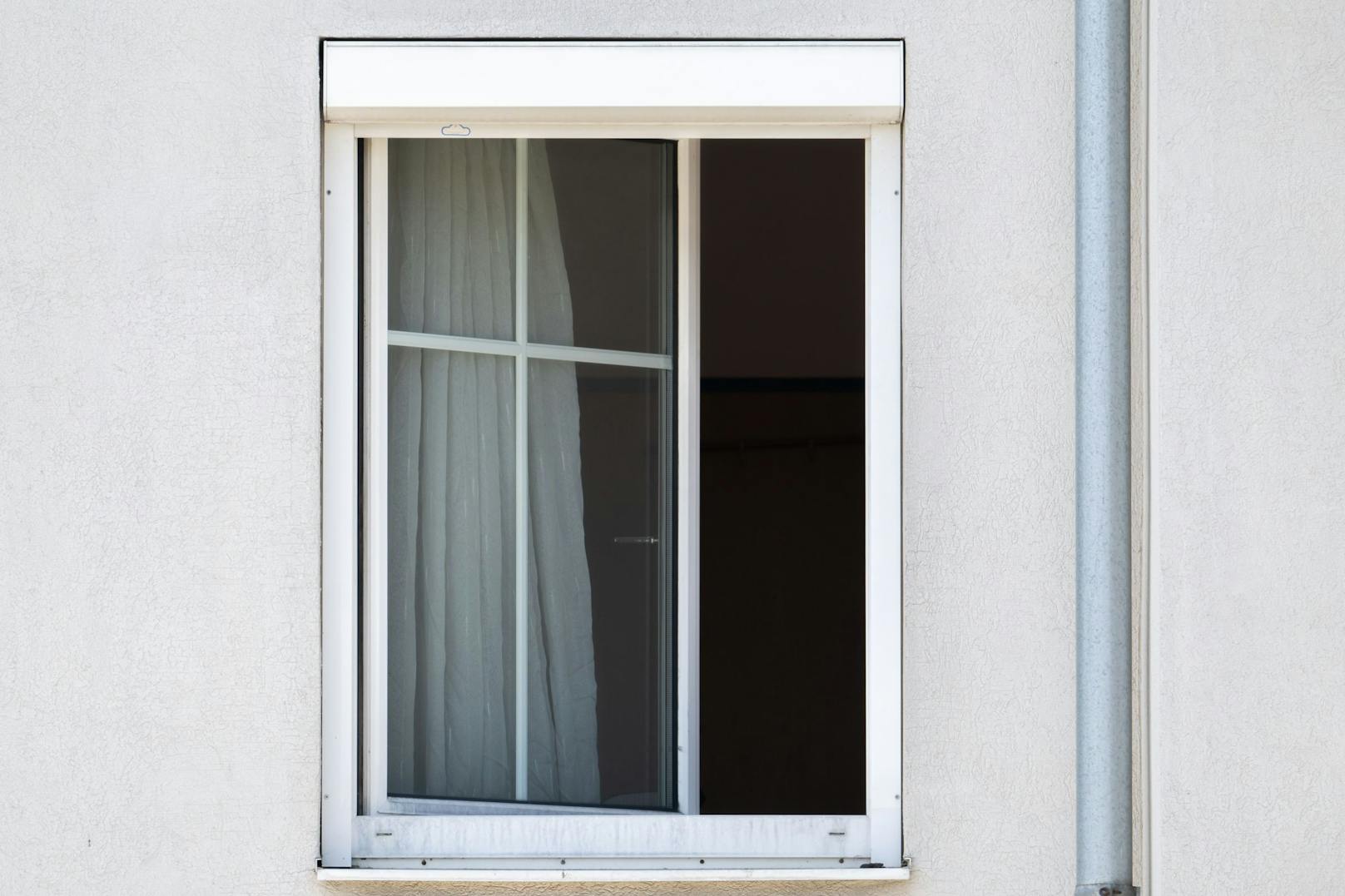 8-Jährige fällt aus Fenster – "Ich fing sie auf"