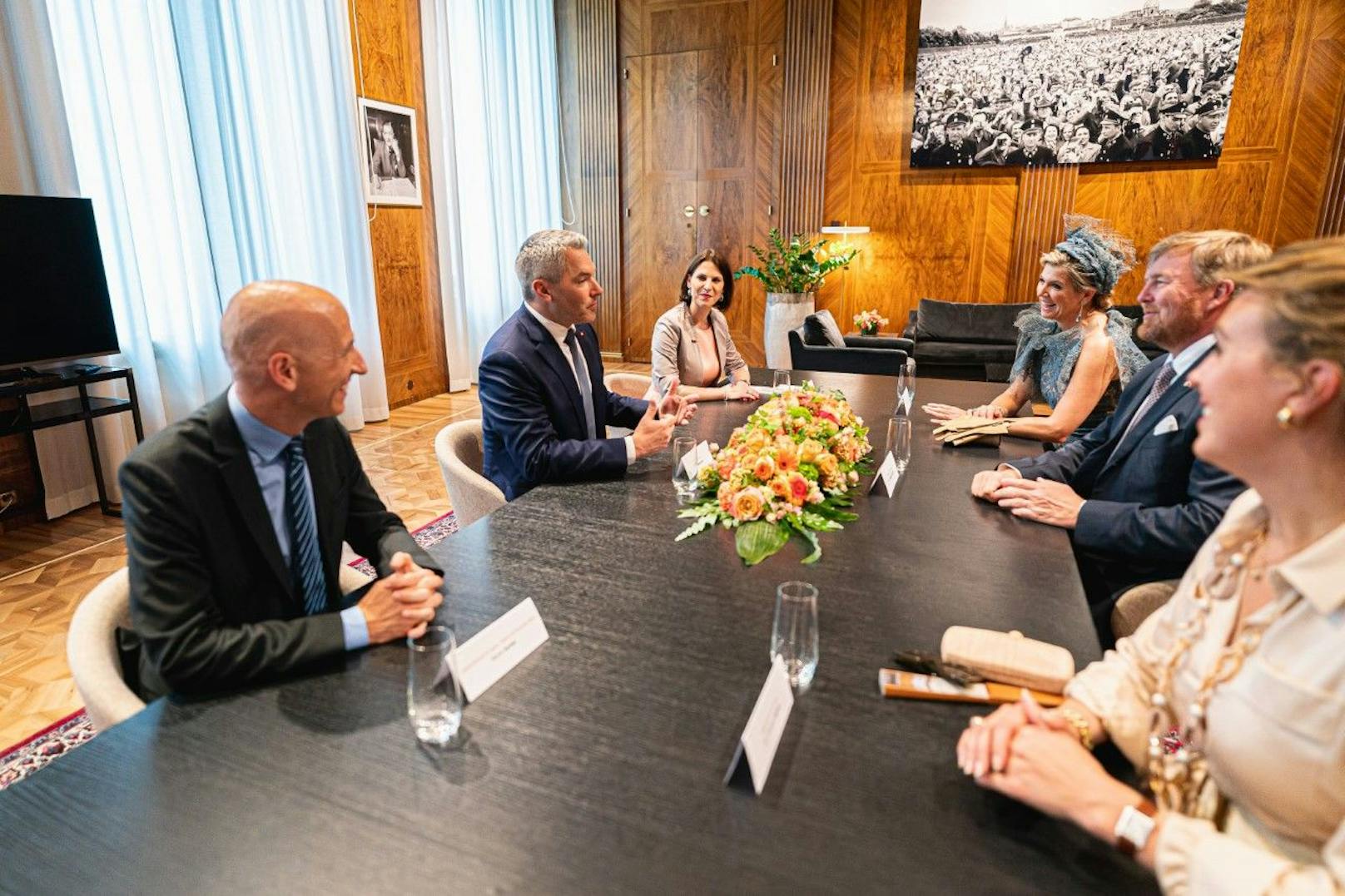 Das niederländische Königspaar wurde von einer Delegation der Bundesregierung empfangen. 