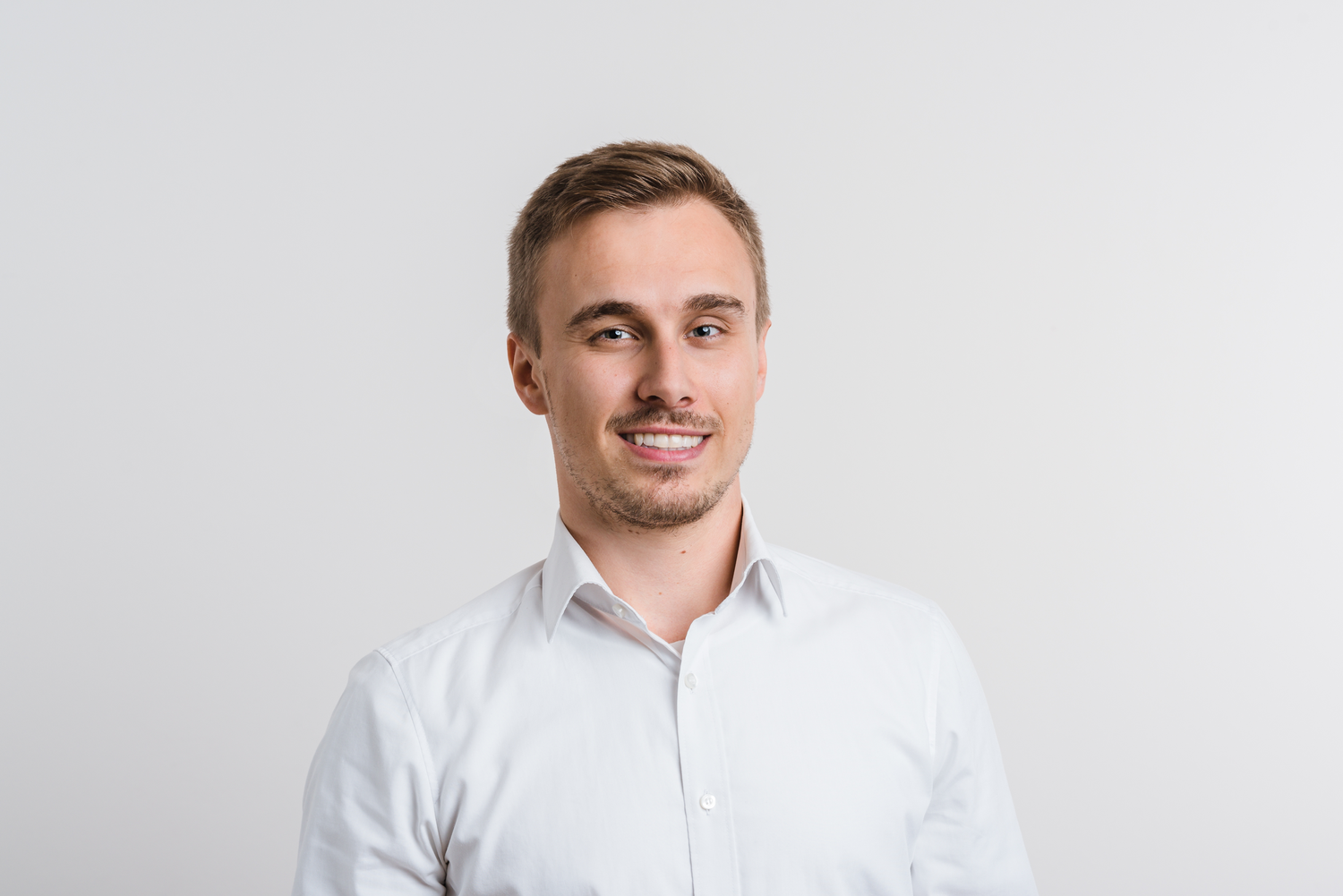 Patrick Madl, durchblicker-Versicherungsexperte.