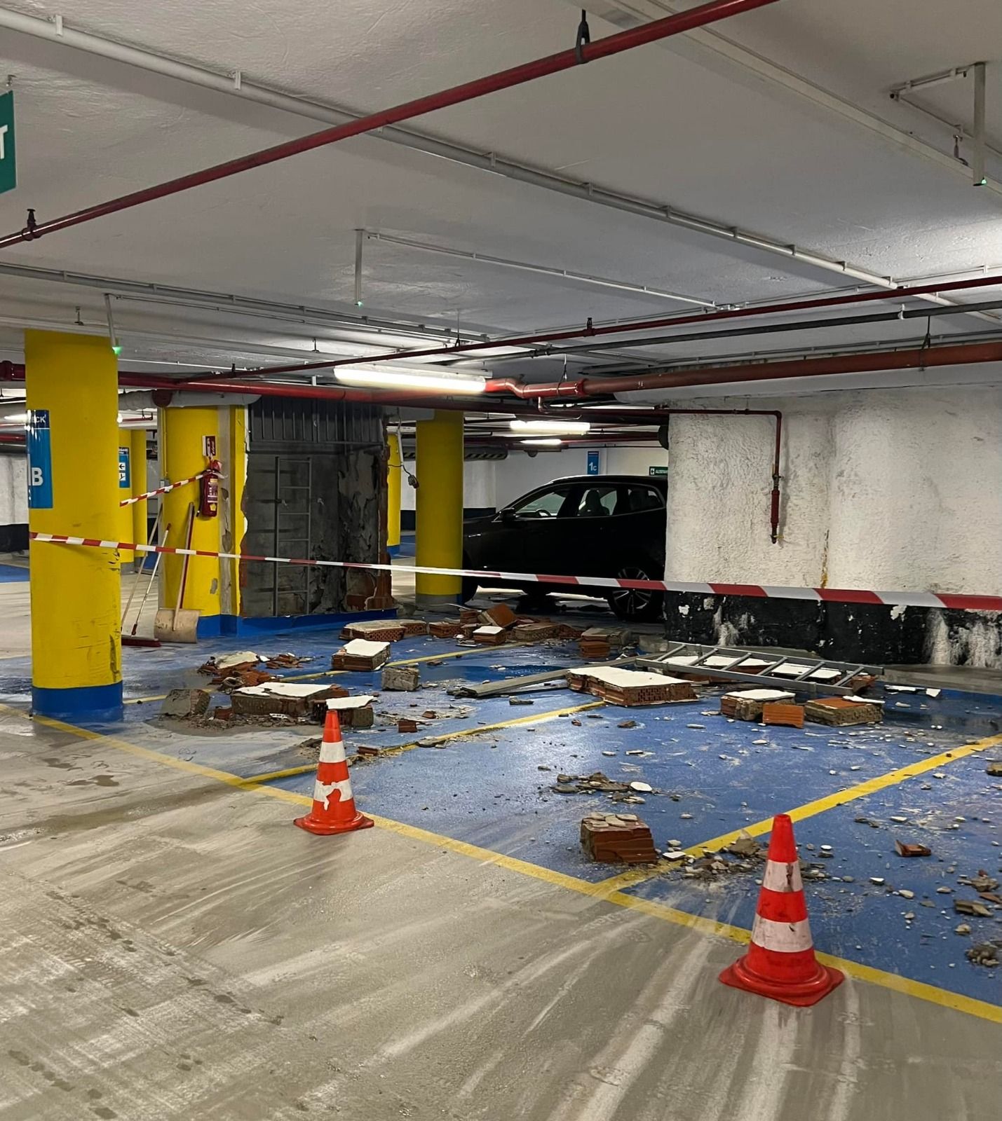 Wände sind teilweise eingestürzt