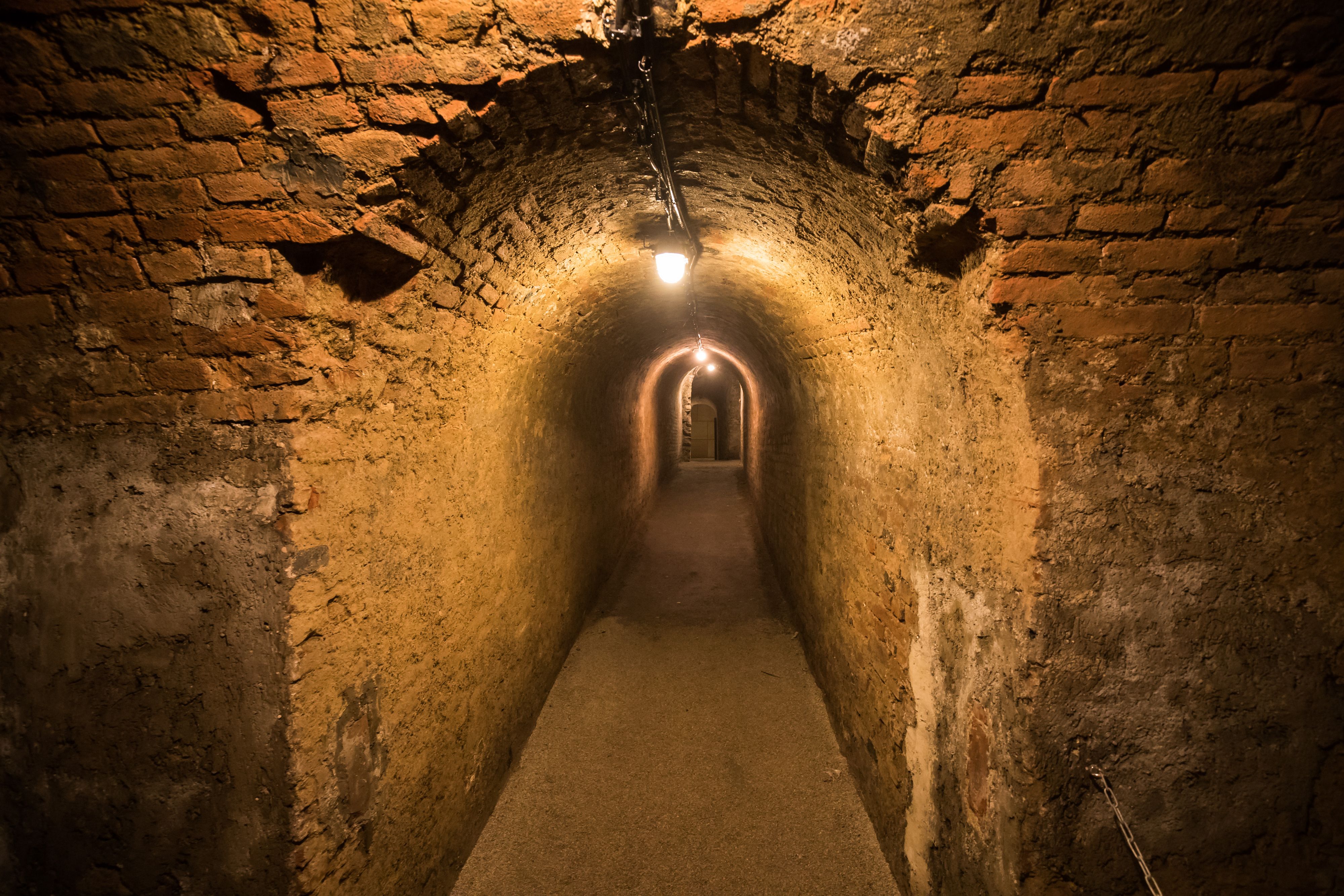 Download von www.picturedesk.com am 29.06.2022 (12:09).  In den Katakomben des Wiener Stephansdoms haben Bischöfe und Kardinäle ihre letzte Ruhestätte. Wien, am 27.09.2017 - 20170927_PD16042 - Rechteinfo: Rights Managed (RM) Nur fÃ¼r redaktionelle Nutzung!