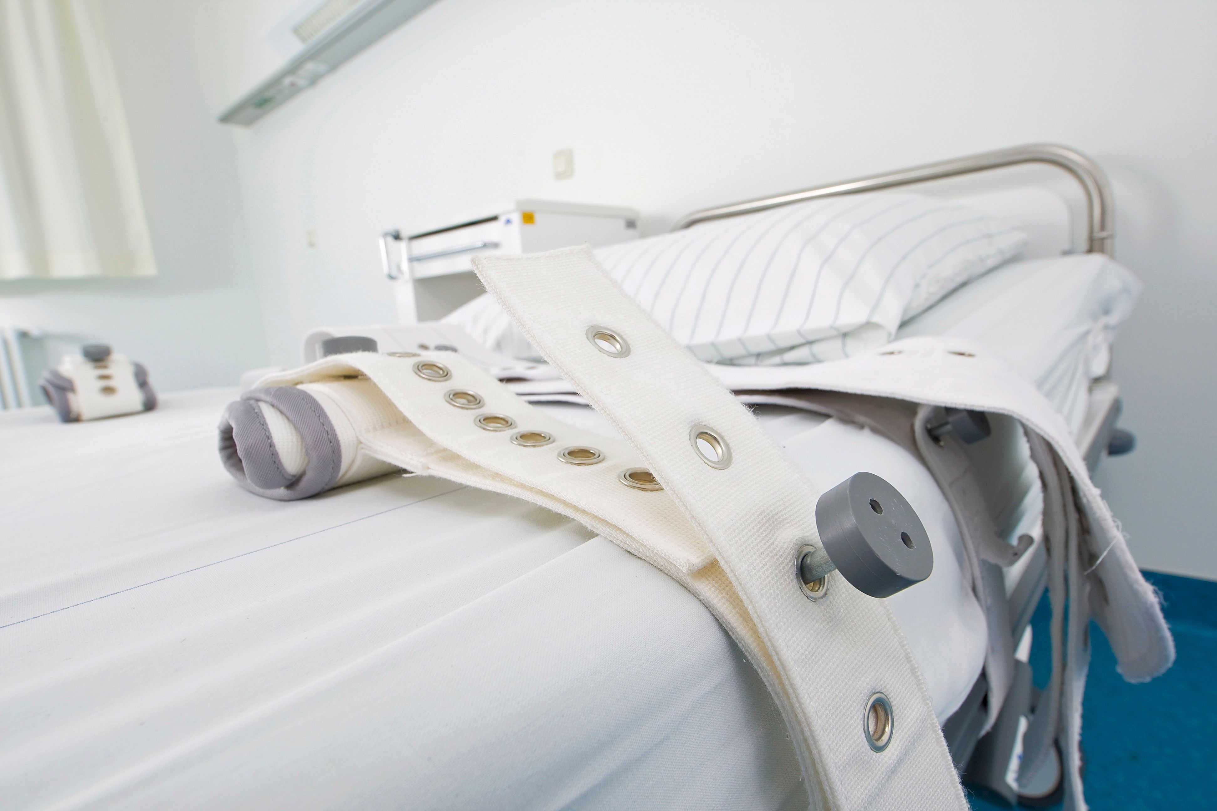 Ein Viertel der Patienten wurden während dem Aufenthalt ans Bett gegurtet. (Archivbild)