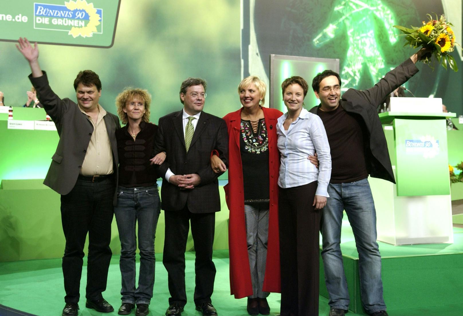 02.10.2004: Der frisch gewählte Bundesvorstand der deutschen Grünen. Mit dabei auch Katja Husen (2.v.r.)