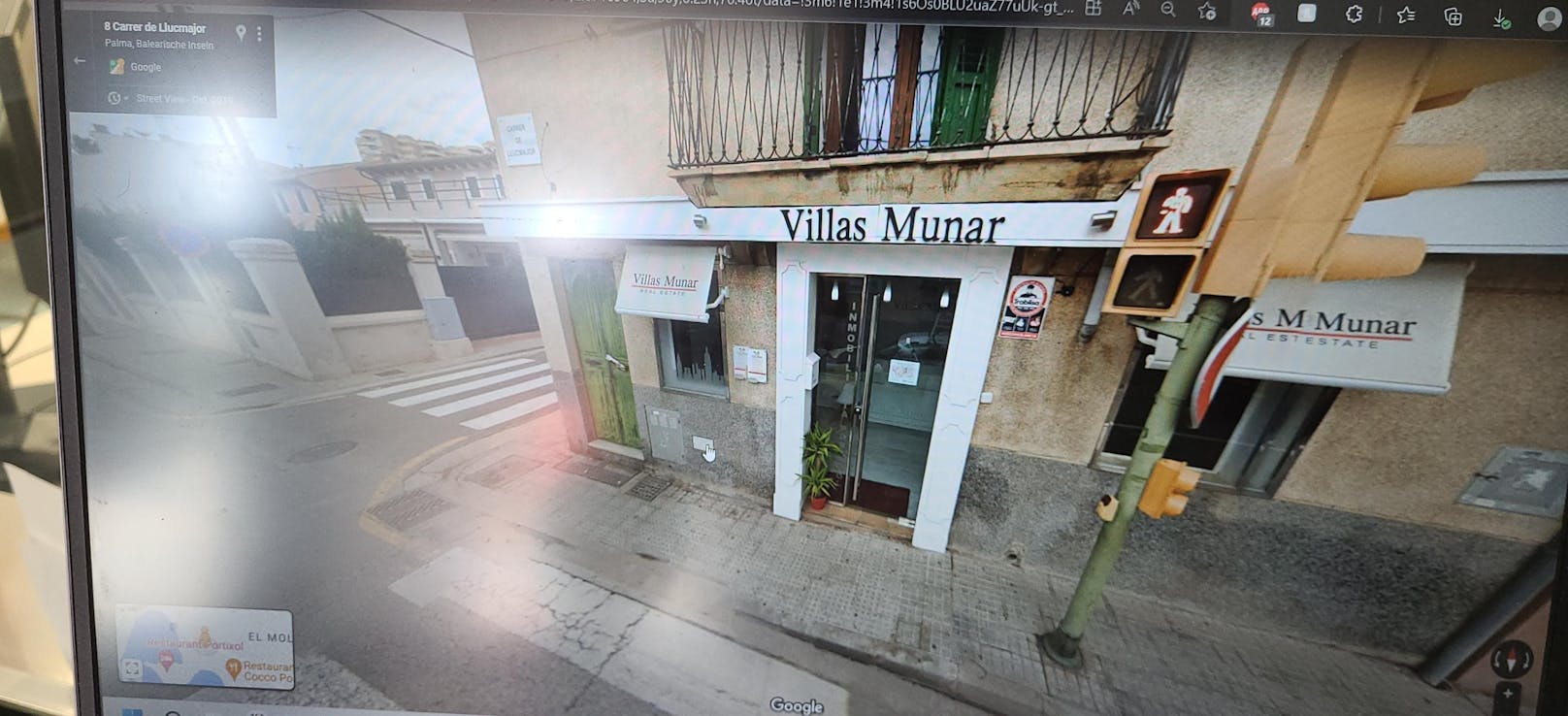 Auf Google Street View fand der Wiener dieses Haus anstelle der luxuriösen Villa.