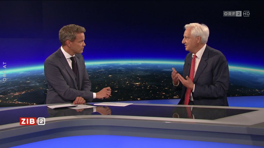 IHS-Direktor Klaus Neusser zu Gast in der ZIB2 mit Martin Thür am 30. Juni 2022.