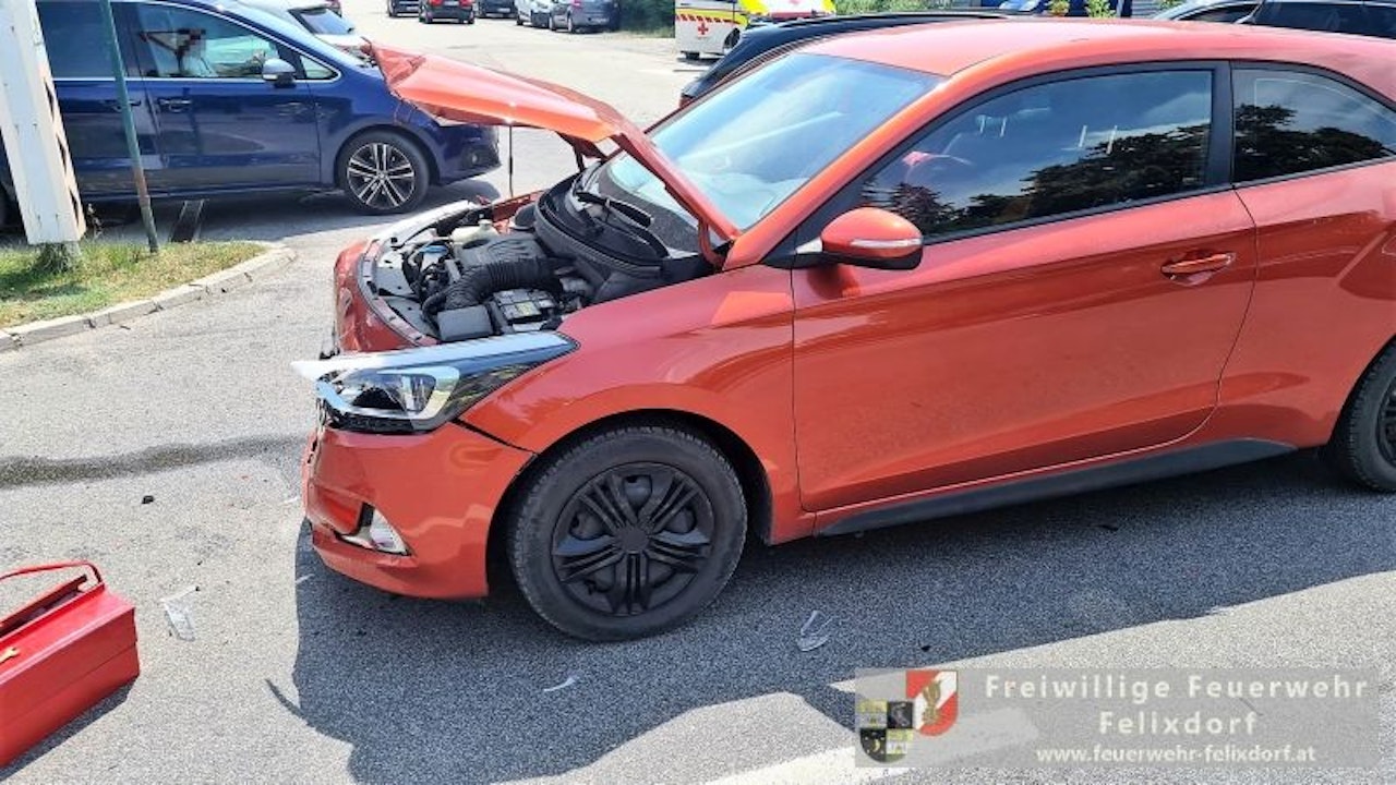 Heute.at - Kleinkind bei Crash in Felixdorf schwer verletzt