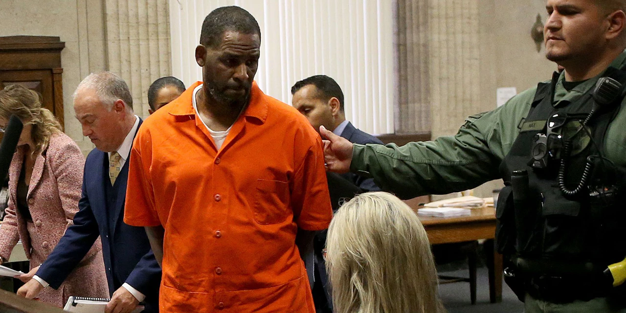 R. Kelly wegen Kinderpornografie schuldig gesprochen - Vimarsana News
