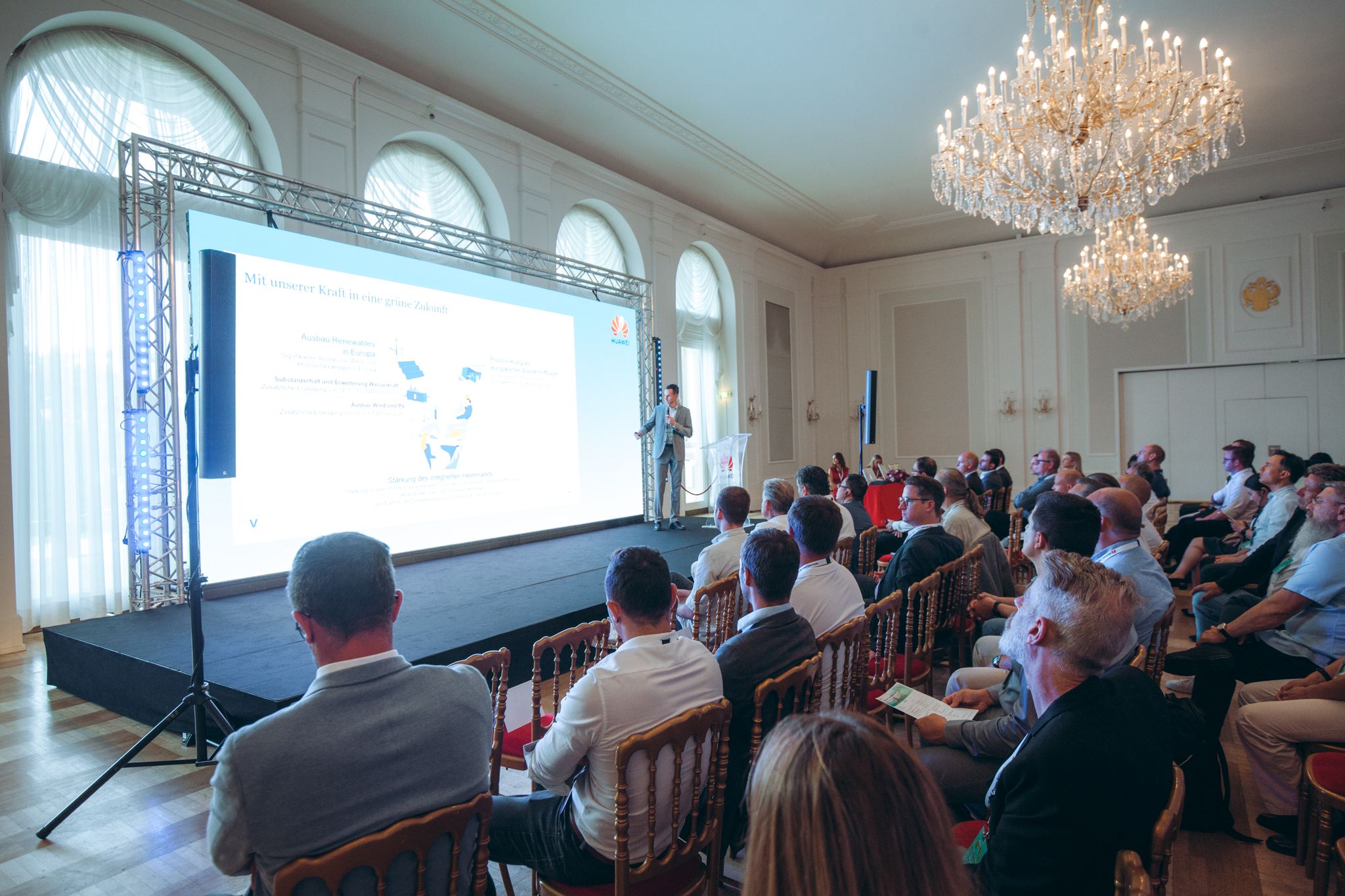 Huawei Digital Power Summit 2022: Auf dem Weg zu einer klimaneutralen Gesellschaft.