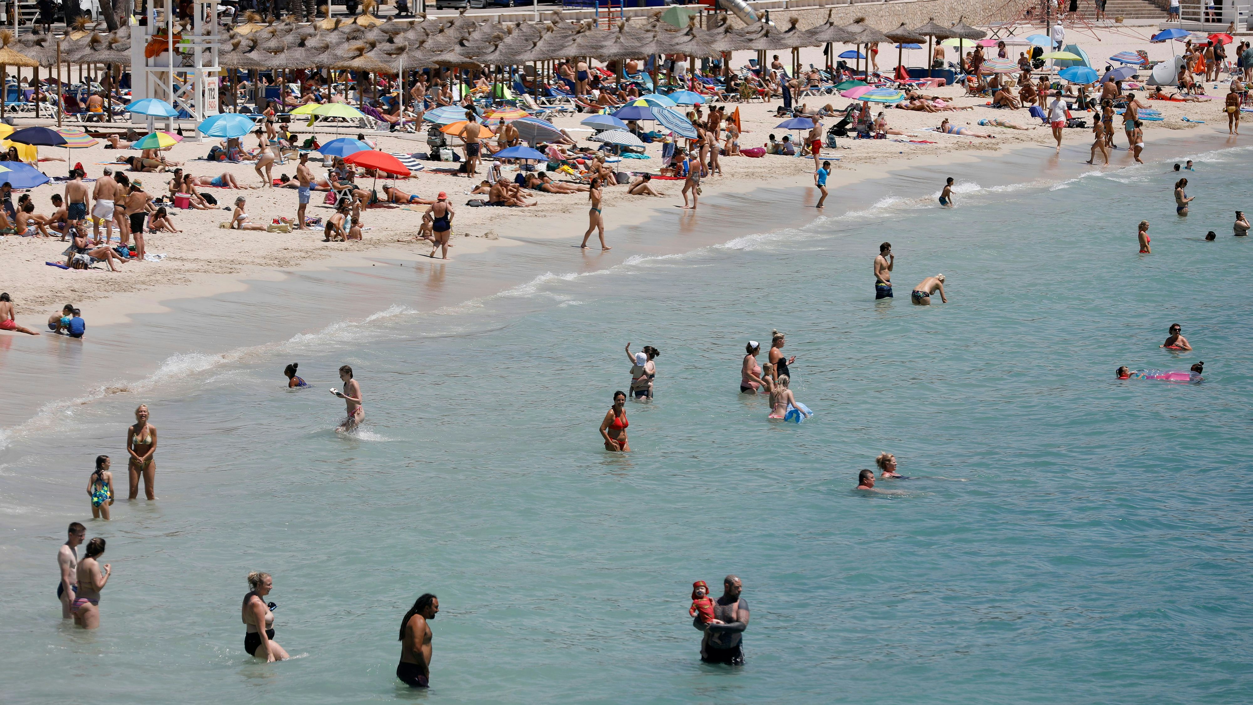 Diese Bilder von den Stränden Mallorcas könnten ab dem 16. Juli der Vergangenheit angehören.
