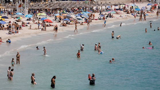 An vielen Stränden Mallorcas gilt ab diesem Sommer ein strenges Rauchverbot.