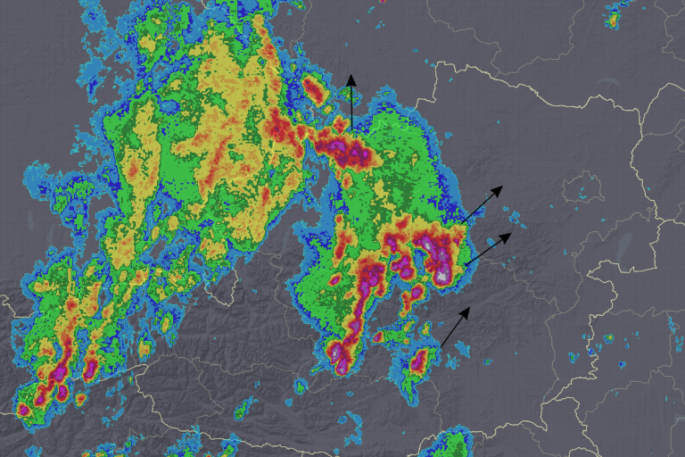 Aktuelle Unwettersituation um 17.30 Uhr am 1. Juli 2022.