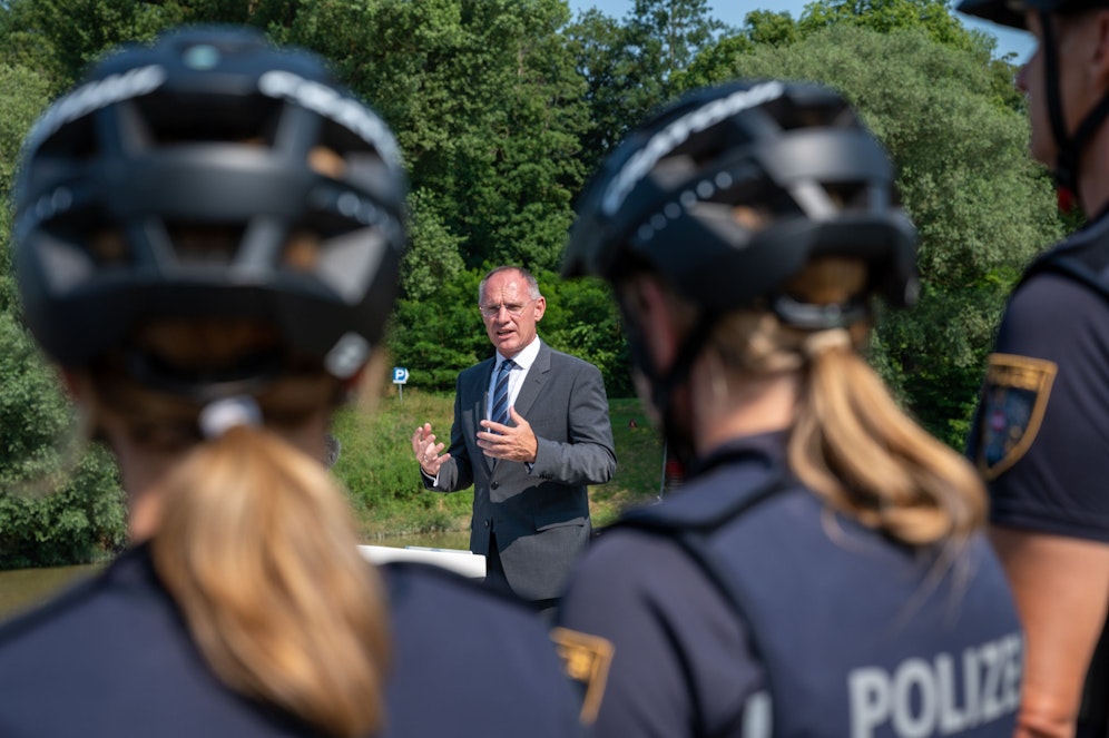 Die Fahrräder wurden jetzt der Polizei übergeben.