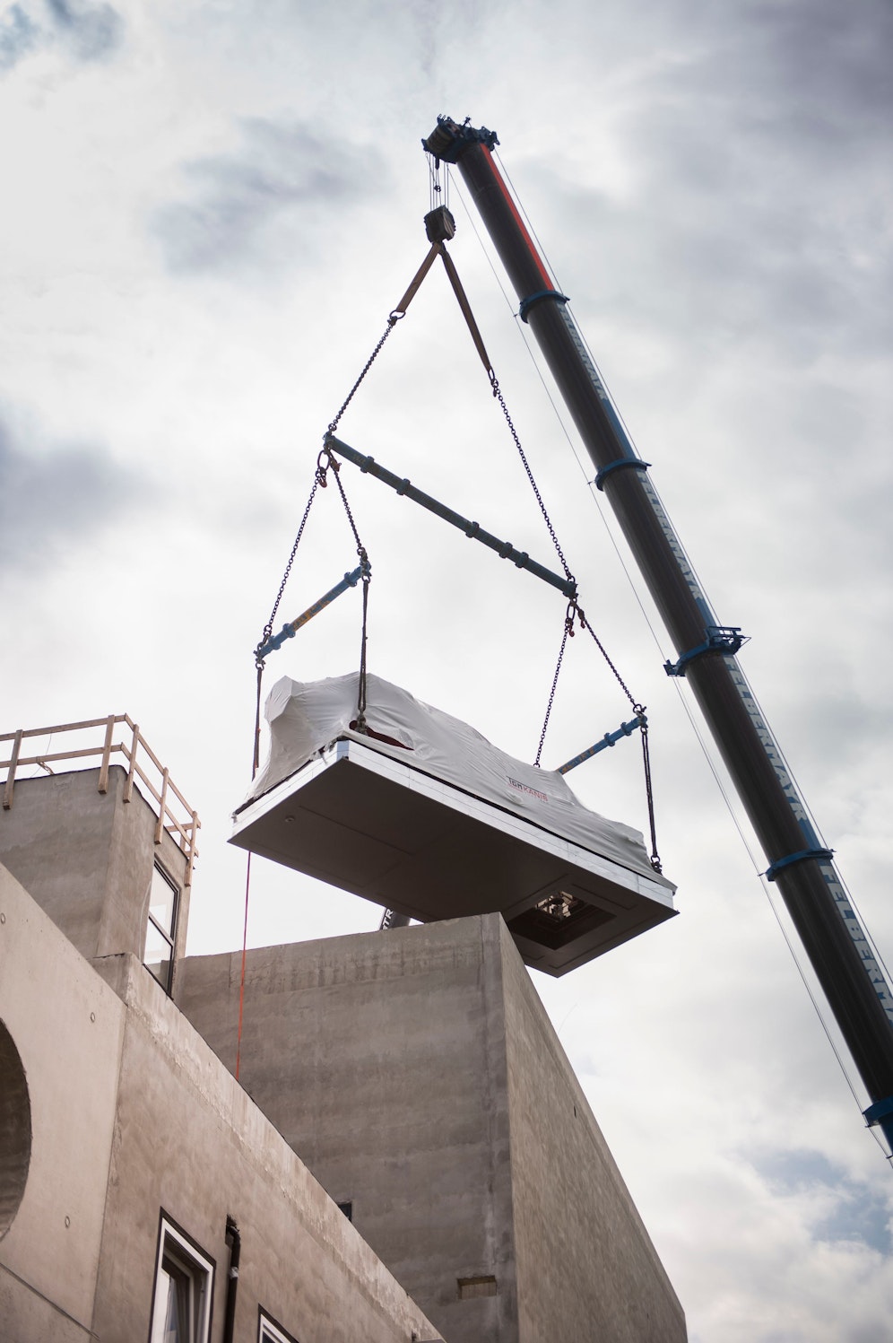 Die Dampfturbine wurde jetzt angeliefert.