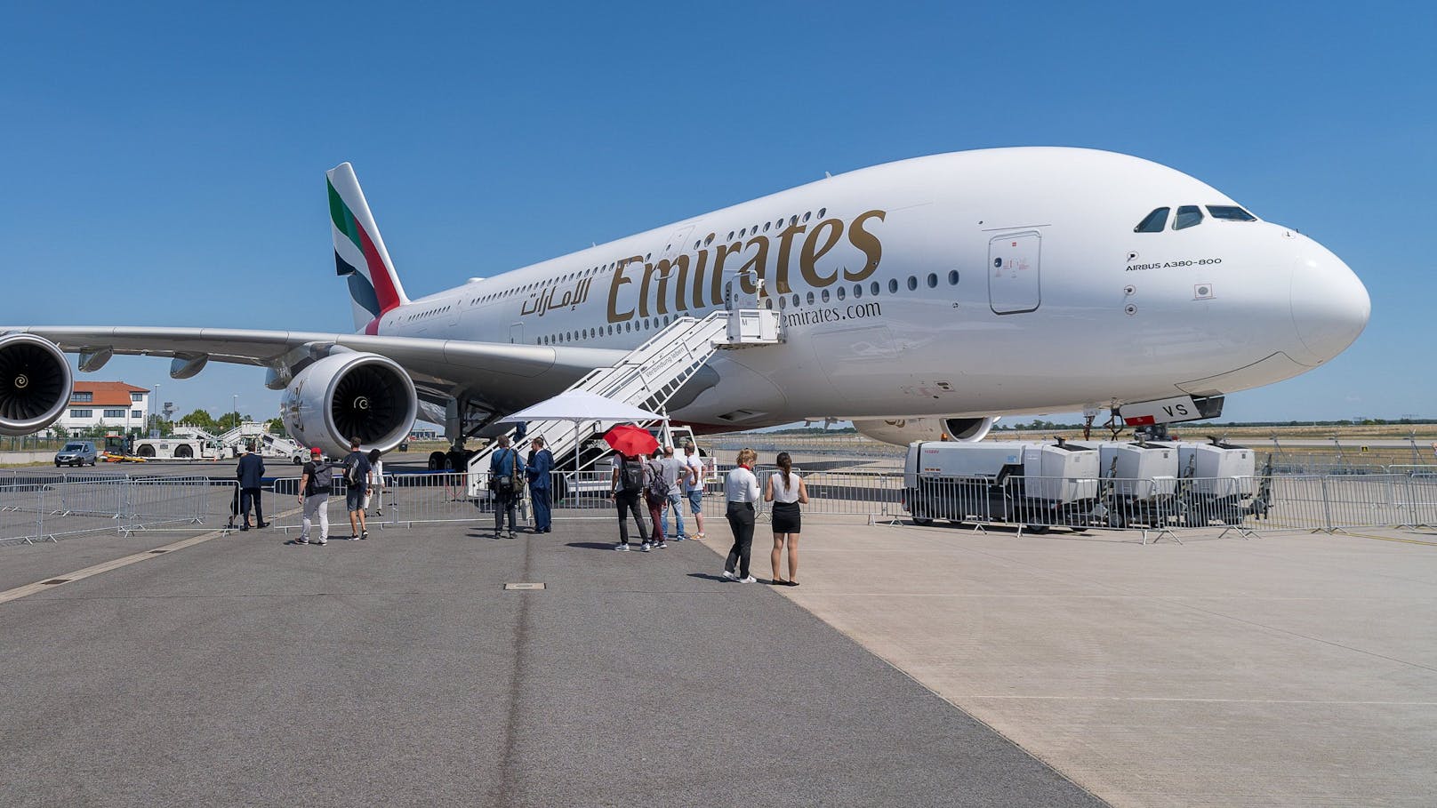 Ein A380 der Emirates im Rahmen der Internationalen Luft- und Raumfahrtausstellung Berlin.