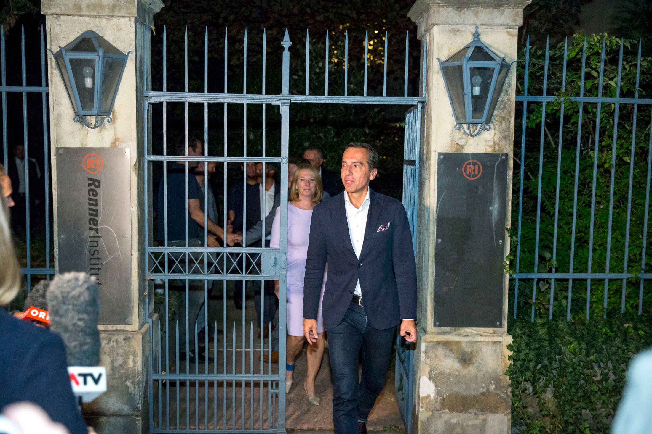 Ex-Kanzler Christian Kern räumt nun mit den Polit-Gerüchten auf.