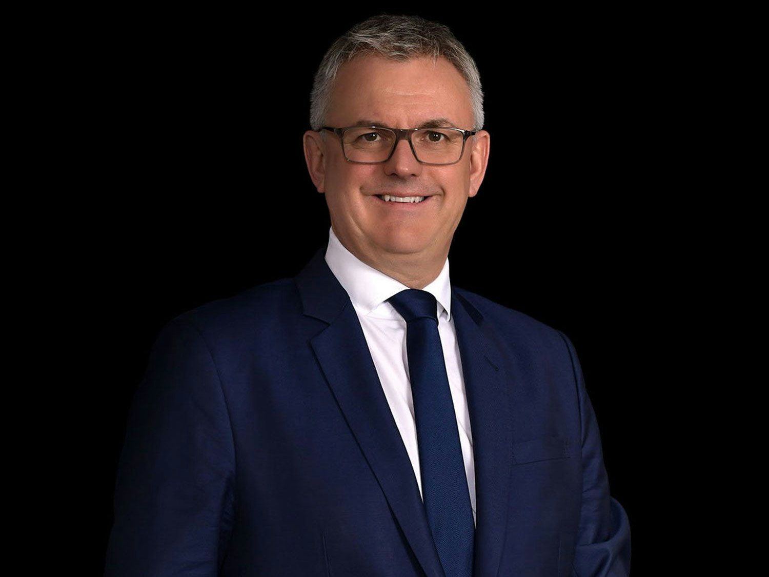 Vertritt Dutzende Stromkunden vor Gericht: der Linzer Anwalt Michael Poduschka.