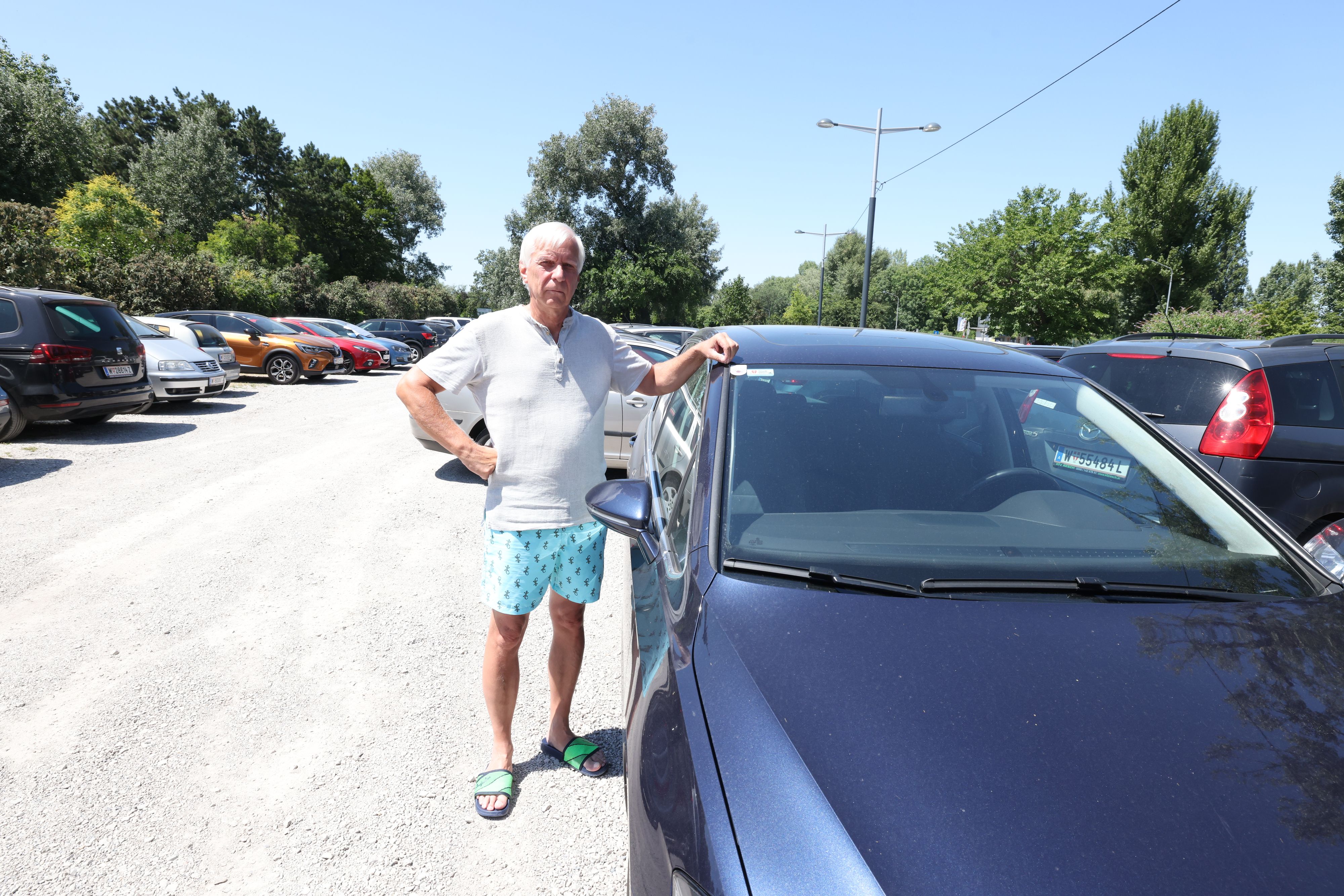 Ein Badetag endete für Robert B. (62) mit einer unliebsamen Überraschung: Trotz Parkpickerls erhielt er einen Strafzettel.