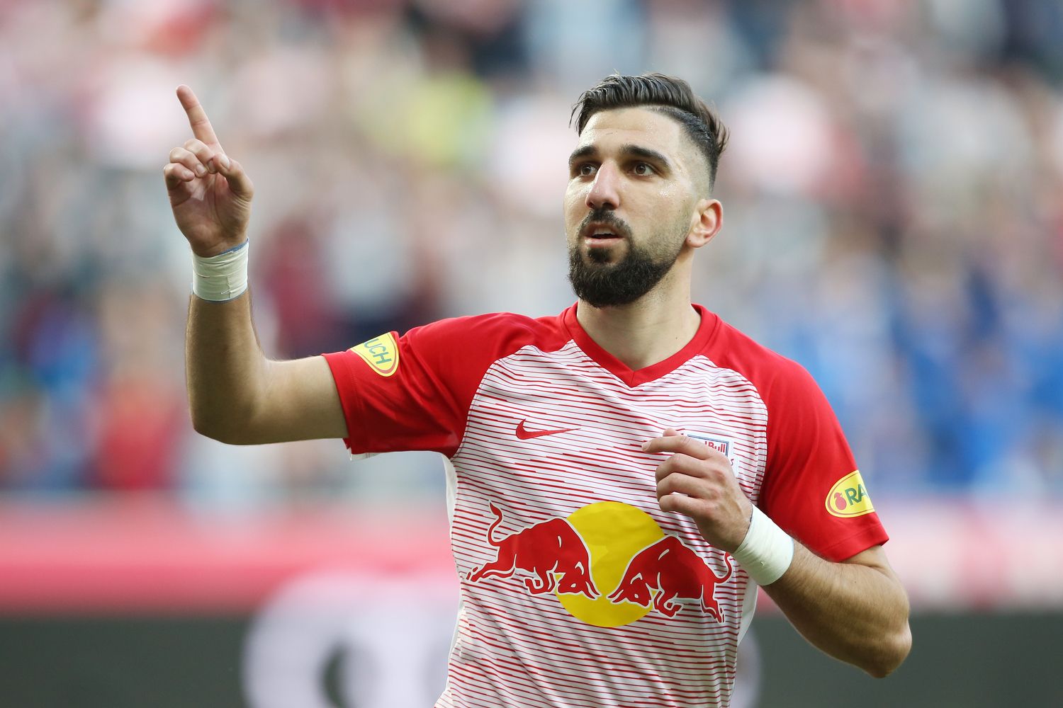 Hier zum Vergleich: Munas Dabbur im März 2019 beim Torjubel für Salzburg.