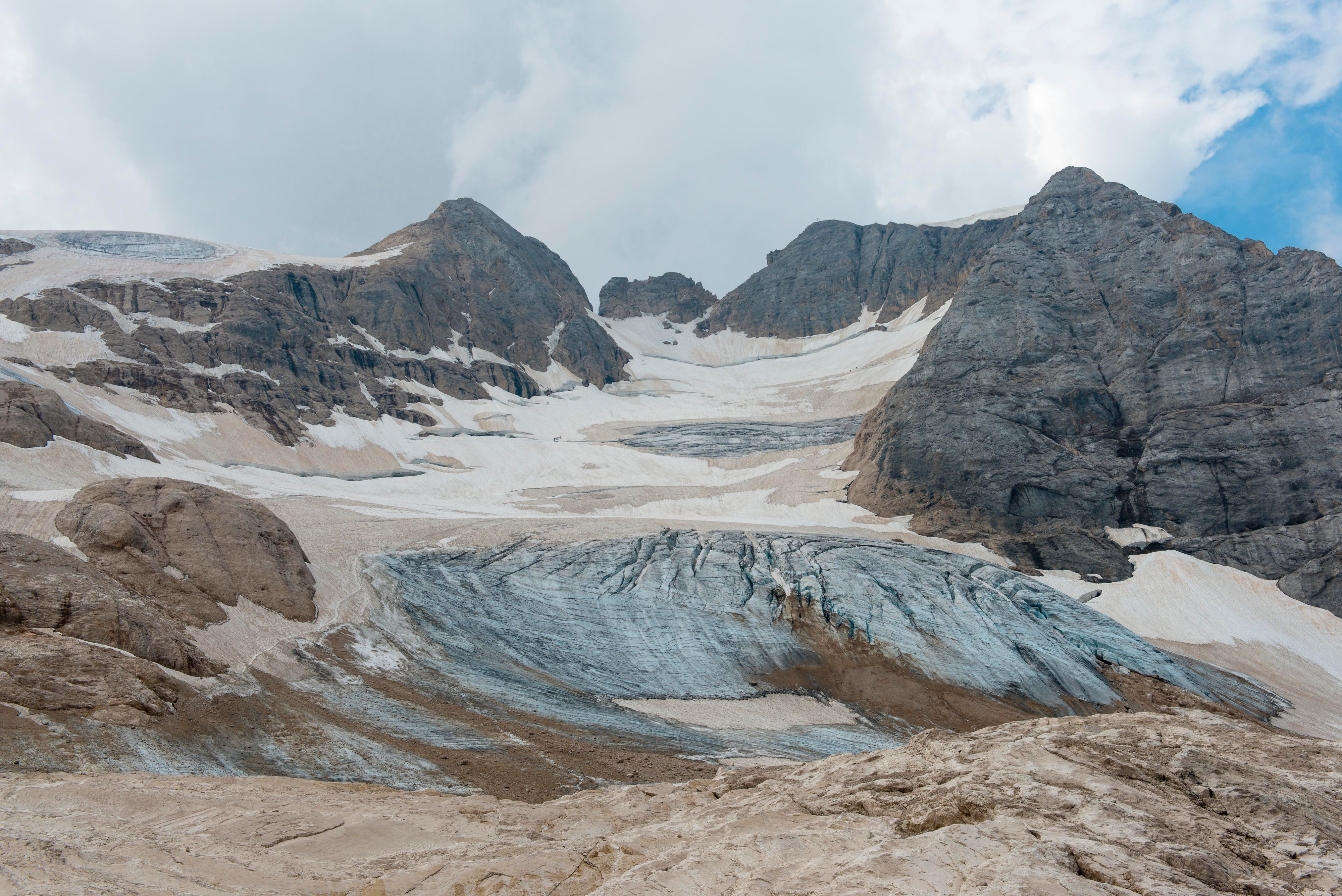 Der Marmolata-Gletscher ist der größte Gletscher in den Dolomiten (Südtirol).