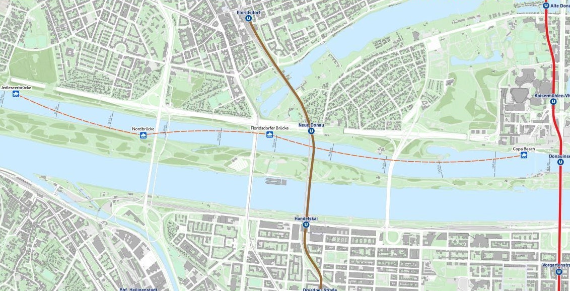 Die "Copa Cruise" hält nahe der Reichsbrücke am Copa Beacht, an der Floridsdorfer Brücke, der Nordbrücke und bei der Endstation Jedleseer Brücke.