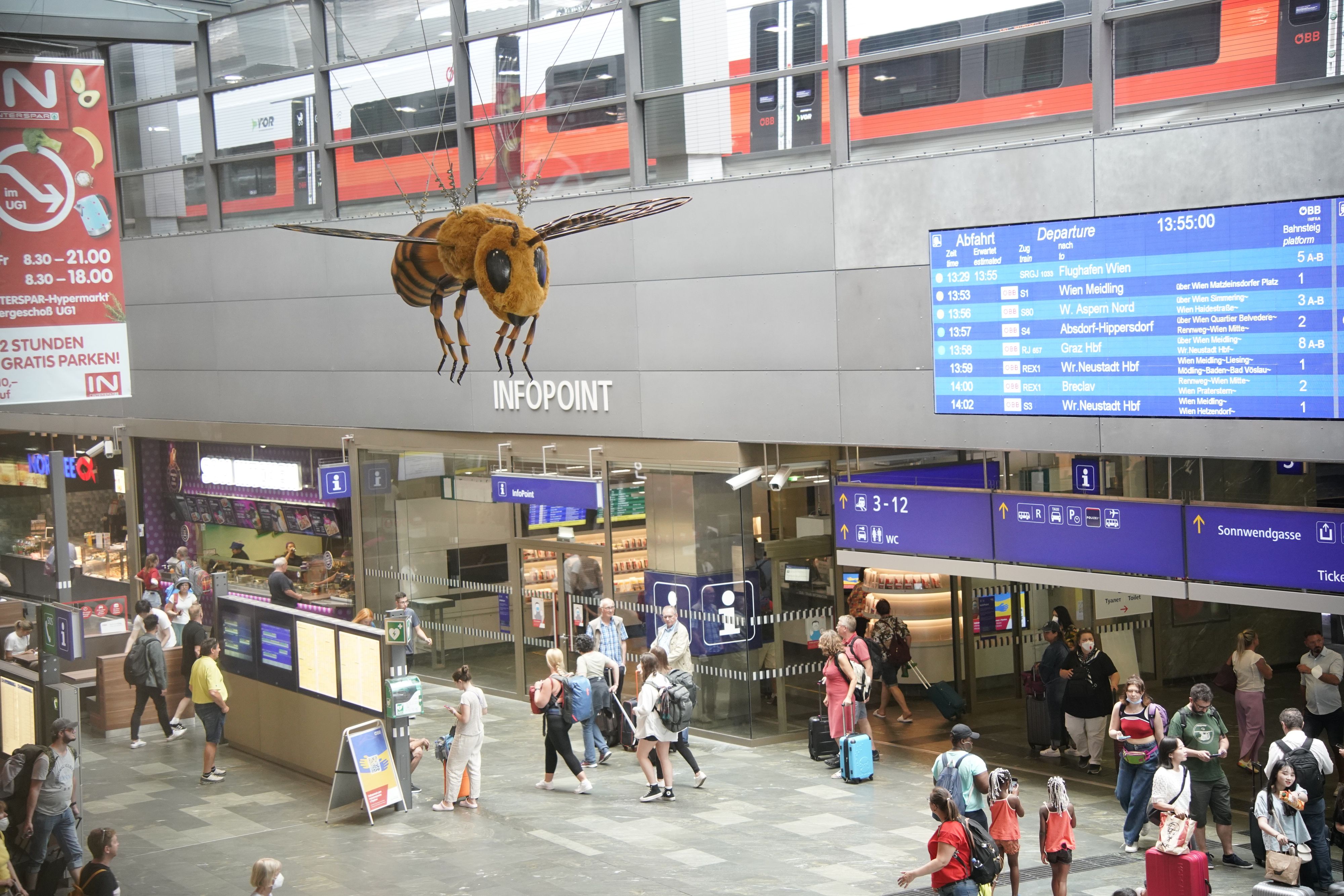 Die Biene am Hauptbahnhof Wien soll ein sichtbares Zeichen für die Klimaschutzmaßnahmen der ÖBB sein.