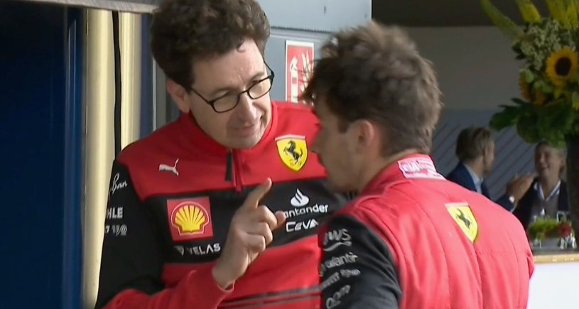 Mattia Binotto und Charles Leclerc