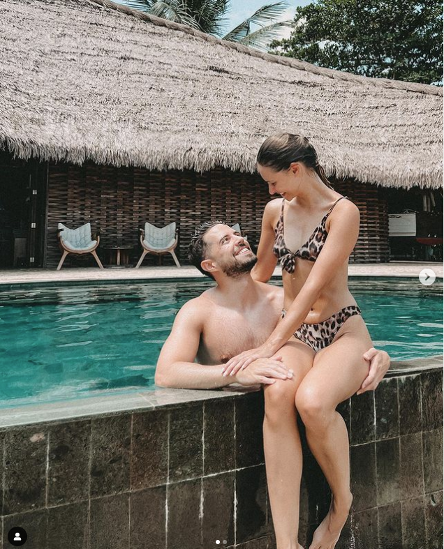 Julia Furdea und ihr "Held", ihr Mann Christian in den Flitterwochen in Indonesien