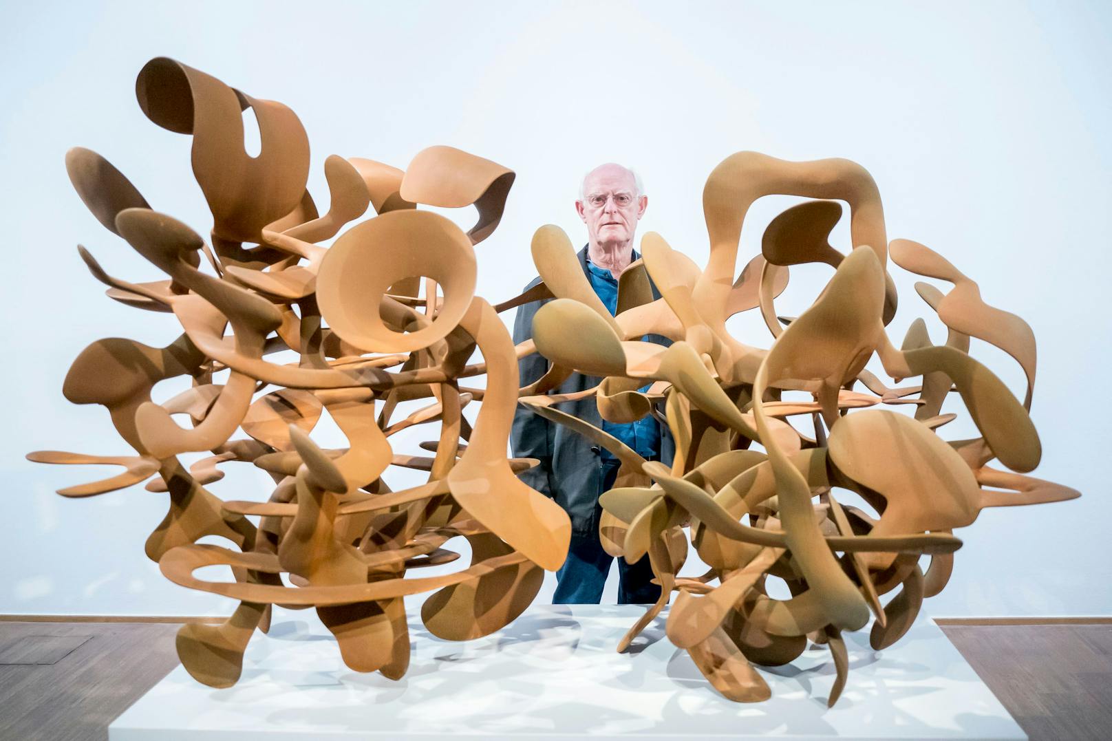 <em>"Heute"</em> bat Bildhauer Tony Cragg vor seiner Ausstellungseröffnung in der Albertina zum Interview.