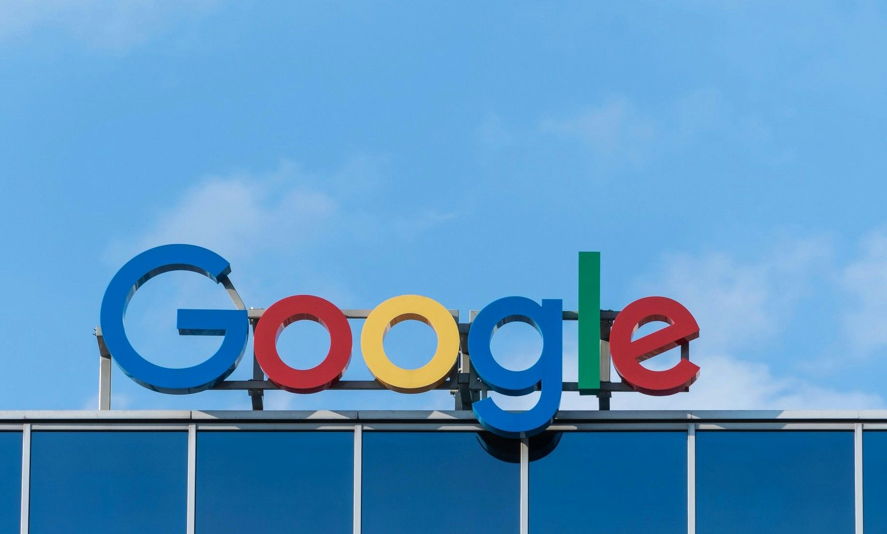 Mehr Details zur Schwachstelle gibt Google zum jetzigen Zeitpunkt nicht preis. 