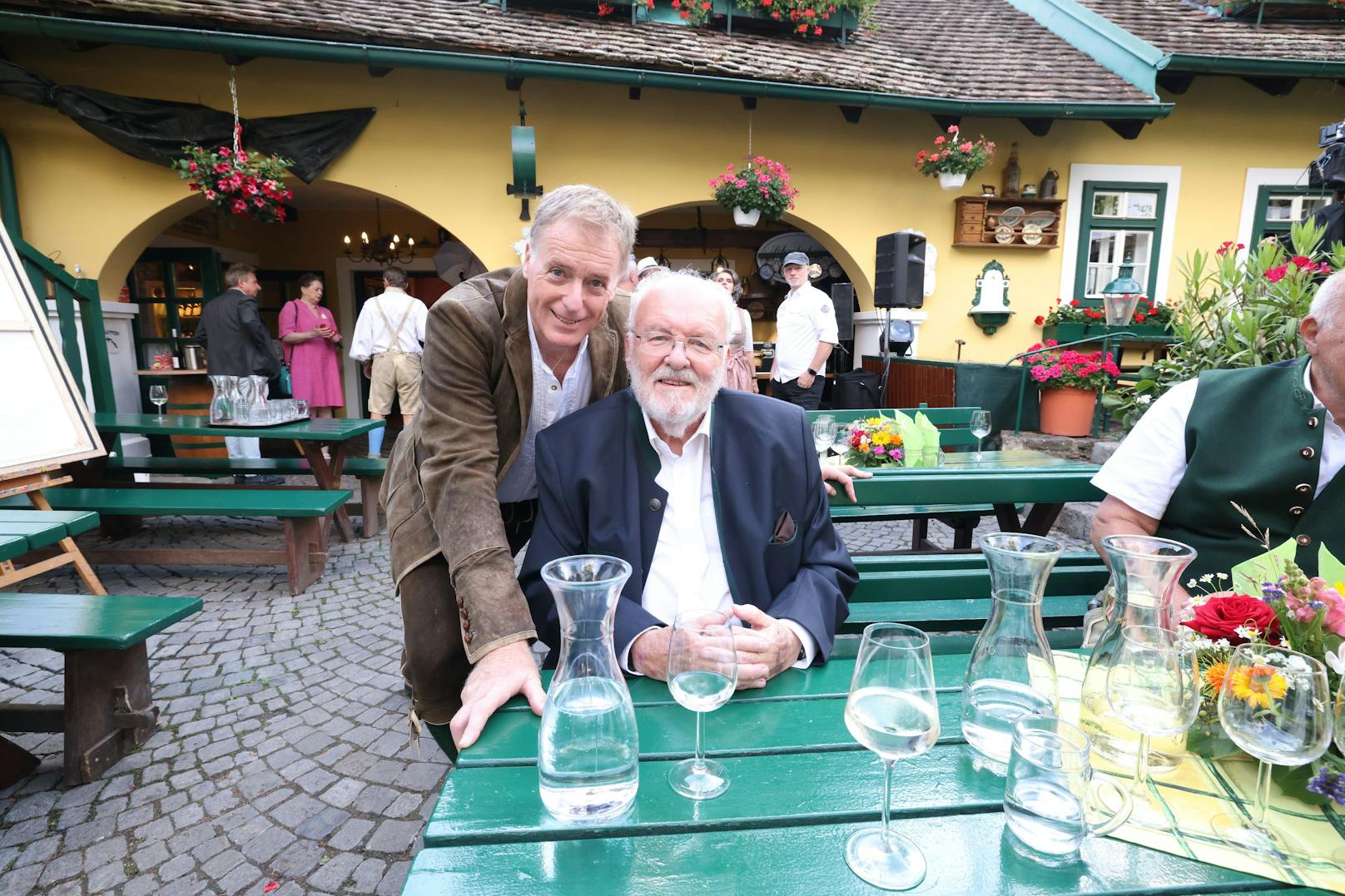 Albert Fortell begrüßte auch Felix Dvorak im "Schreiberhaus"