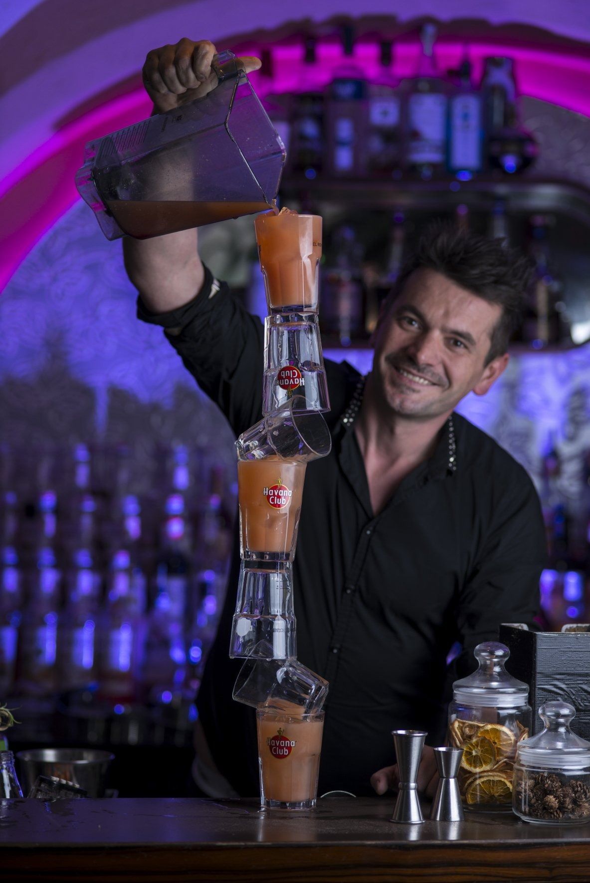 Der Freistädter Barkeeper Stefan Haneder in seiner 