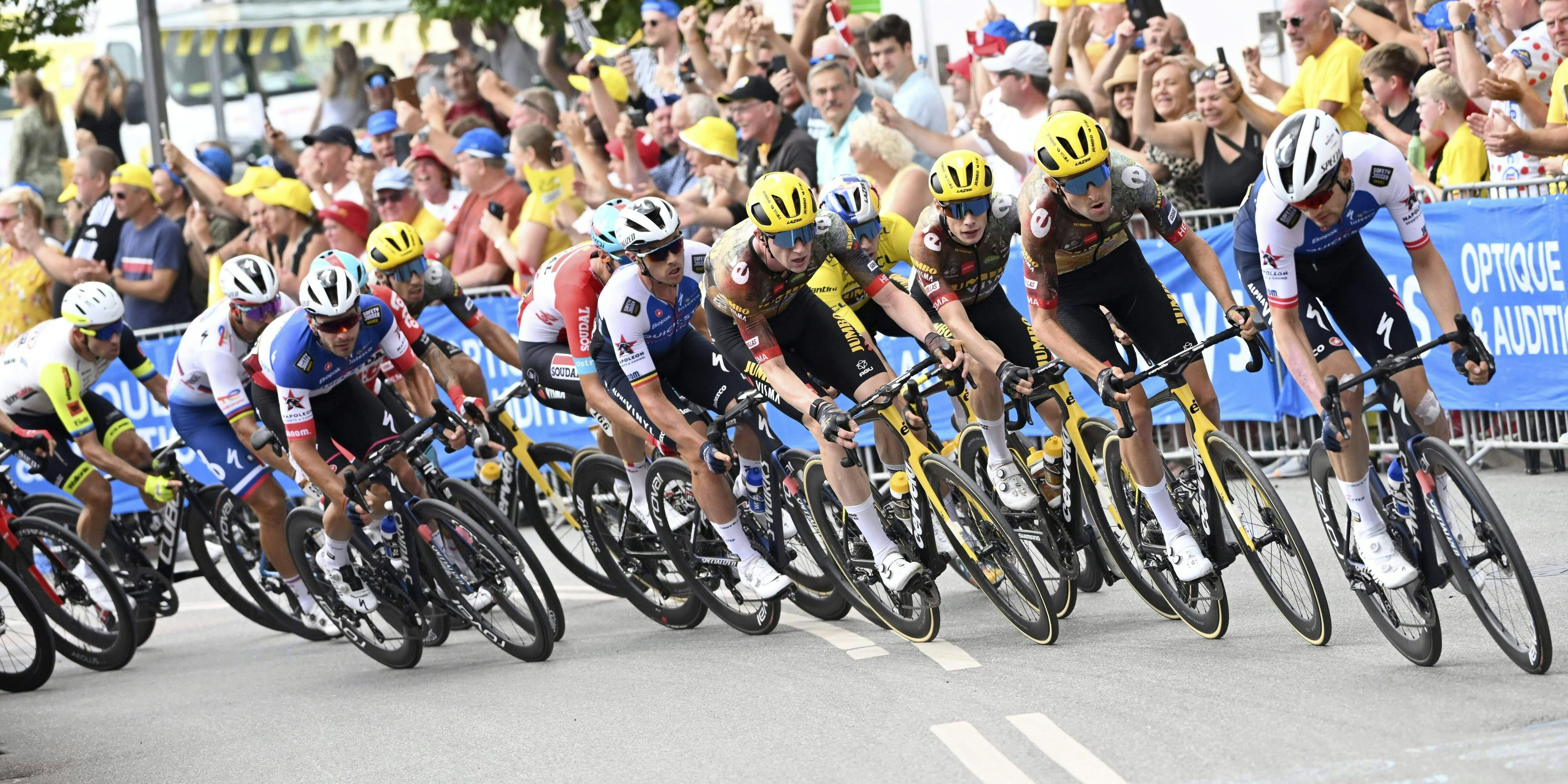 Rund 15.000 Euro kosten die Bikes der Stars.