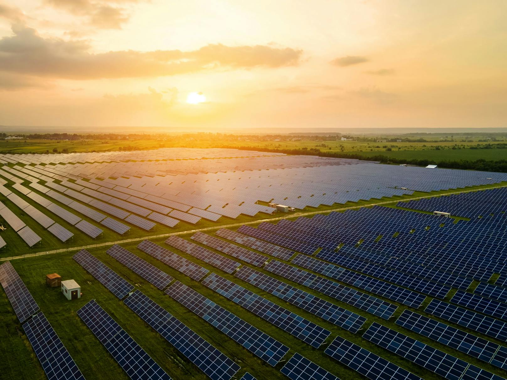 In den letzten zehn Jahren hat China etwa 49 Milliarden Euro in Photovoltaik-Produktionskapazitäten investiert – zehnmal so viel wie Europa.