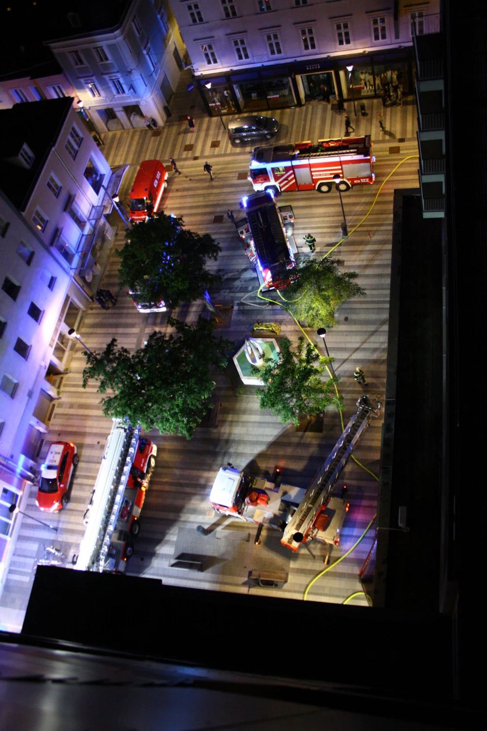 Das Feuer brach in einer Wohnung im 12. Stockwerk aus.